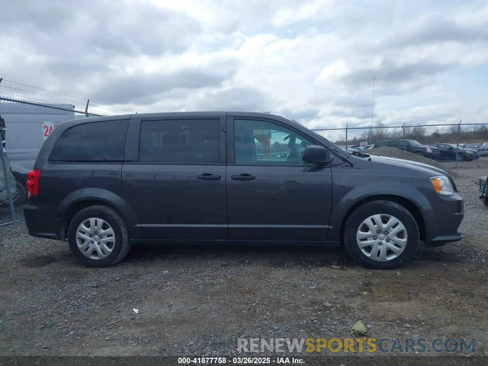 14 fotografías del automóvil dañado 2C4RDGBG6KR781789 DODGE GRAND CARAVAN 2019