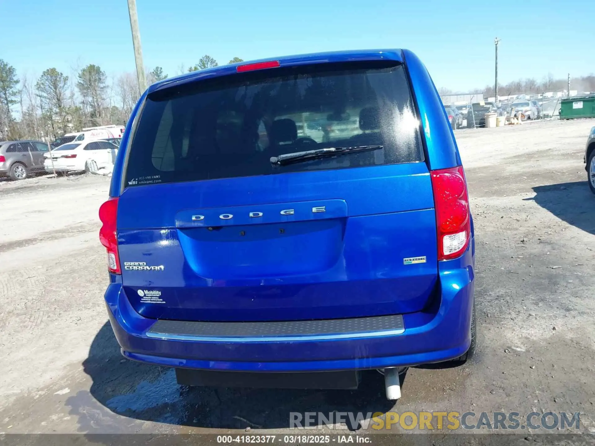 16 fotografías del automóvil dañado 2C4RDGBG7KR596327 DODGE GRAND CARAVAN 2019