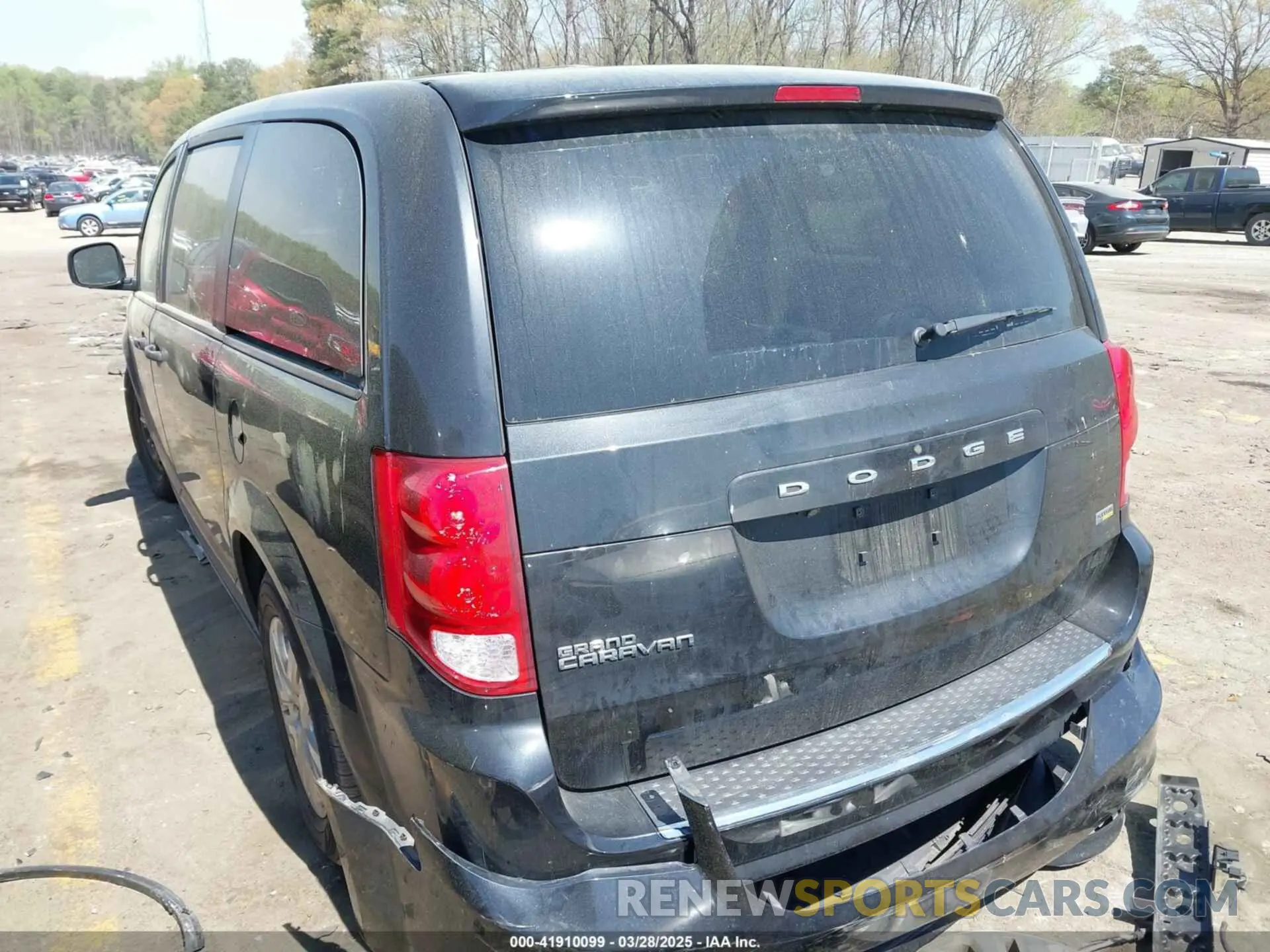3 fotografías del automóvil dañado 2C4RDGBG7KR614258 DODGE GRAND CARAVAN 2019