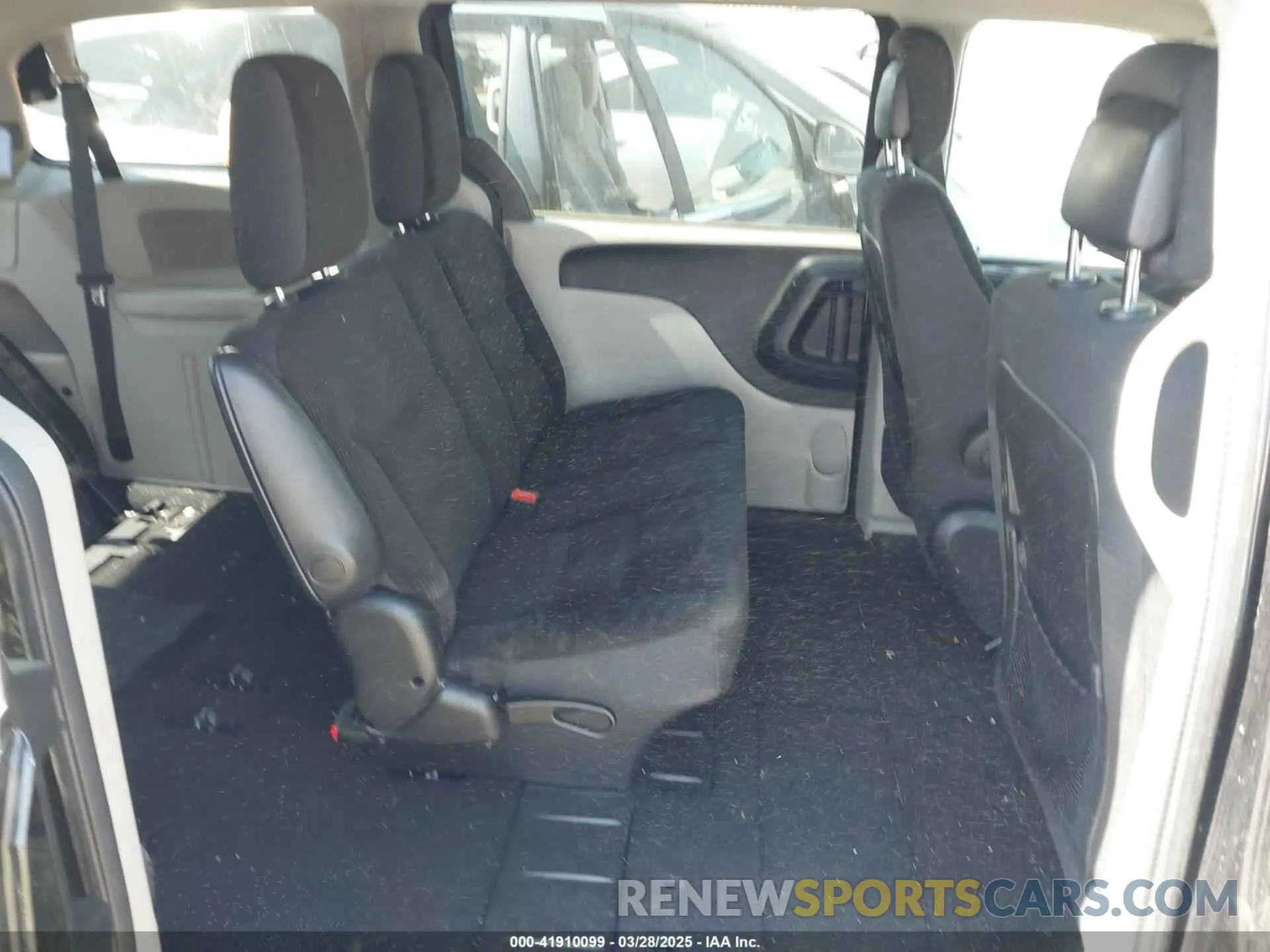 8 fotografías del automóvil dañado 2C4RDGBG7KR614258 DODGE GRAND CARAVAN 2019