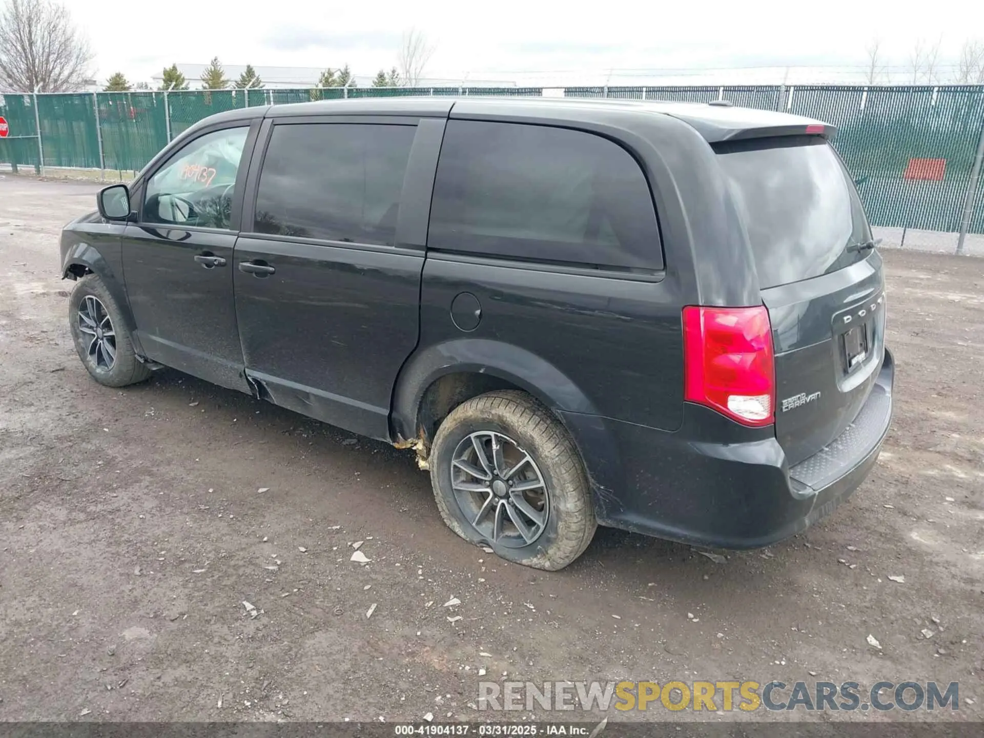 3 fotografías del automóvil dañado 2C4RDGBG8KR524598 DODGE GRAND CARAVAN 2019