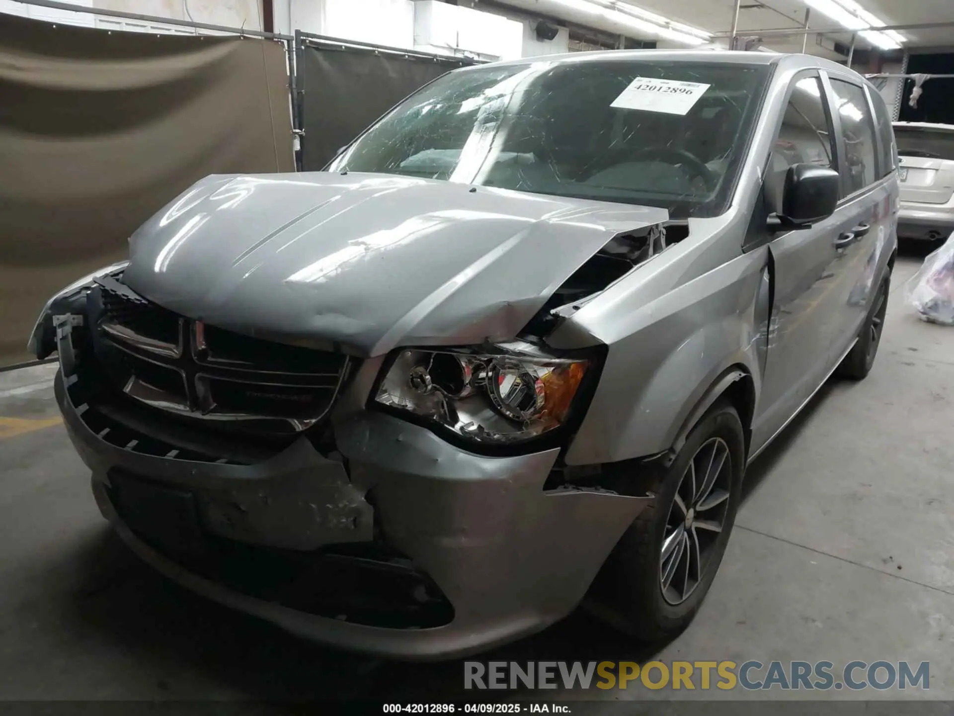 2 fotografías del automóvil dañado 2C4RDGBG8KR539229 DODGE GRAND CARAVAN 2019
