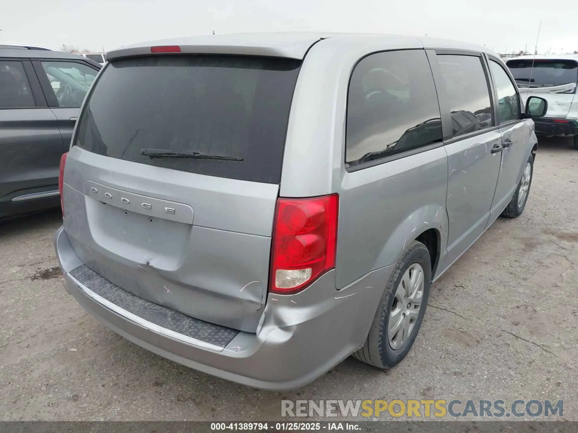4 fotografías del automóvil dañado 2C4RDGBG8KR581187 DODGE GRAND CARAVAN 2019