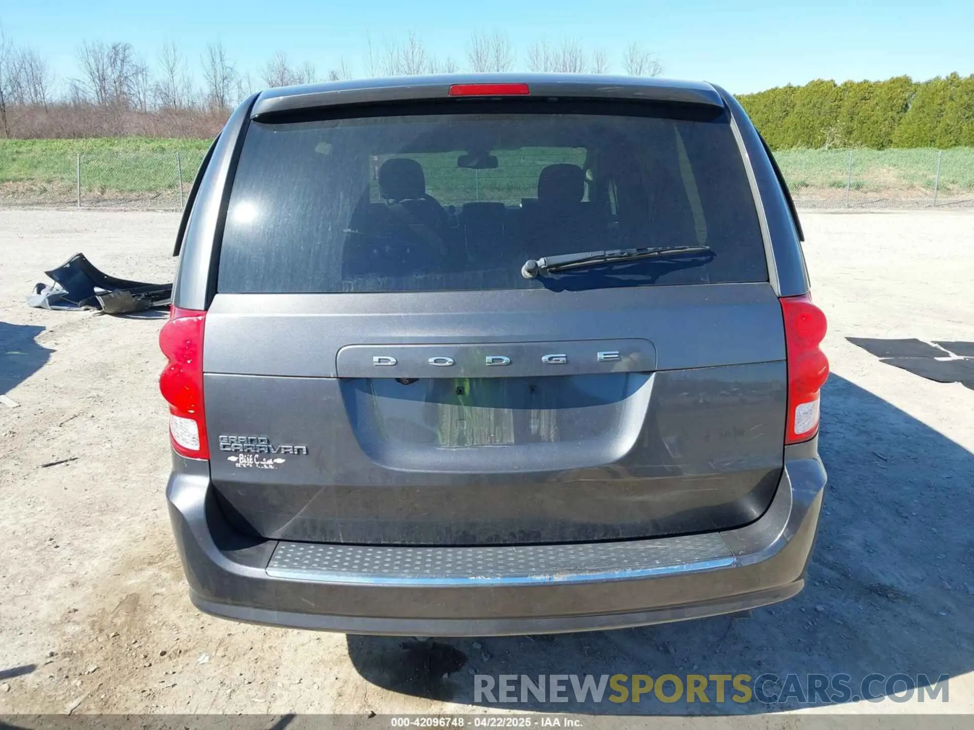17 fotografías del automóvil dañado 2C4RDGBG8KR789439 DODGE GRAND CARAVAN 2019