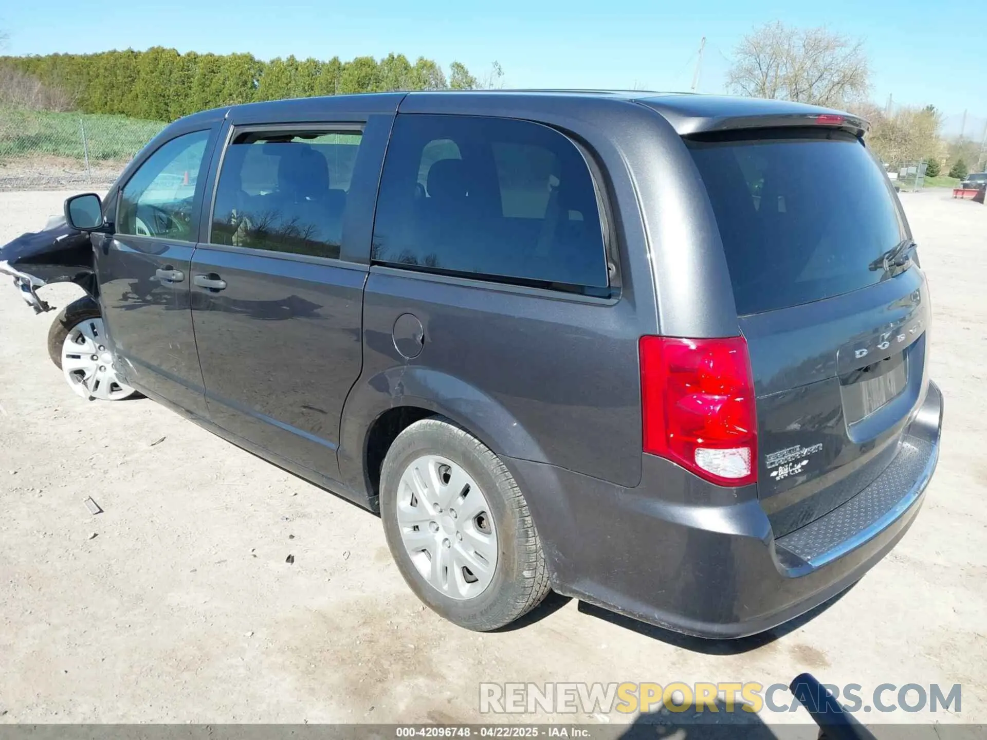 3 fotografías del automóvil dañado 2C4RDGBG8KR789439 DODGE GRAND CARAVAN 2019