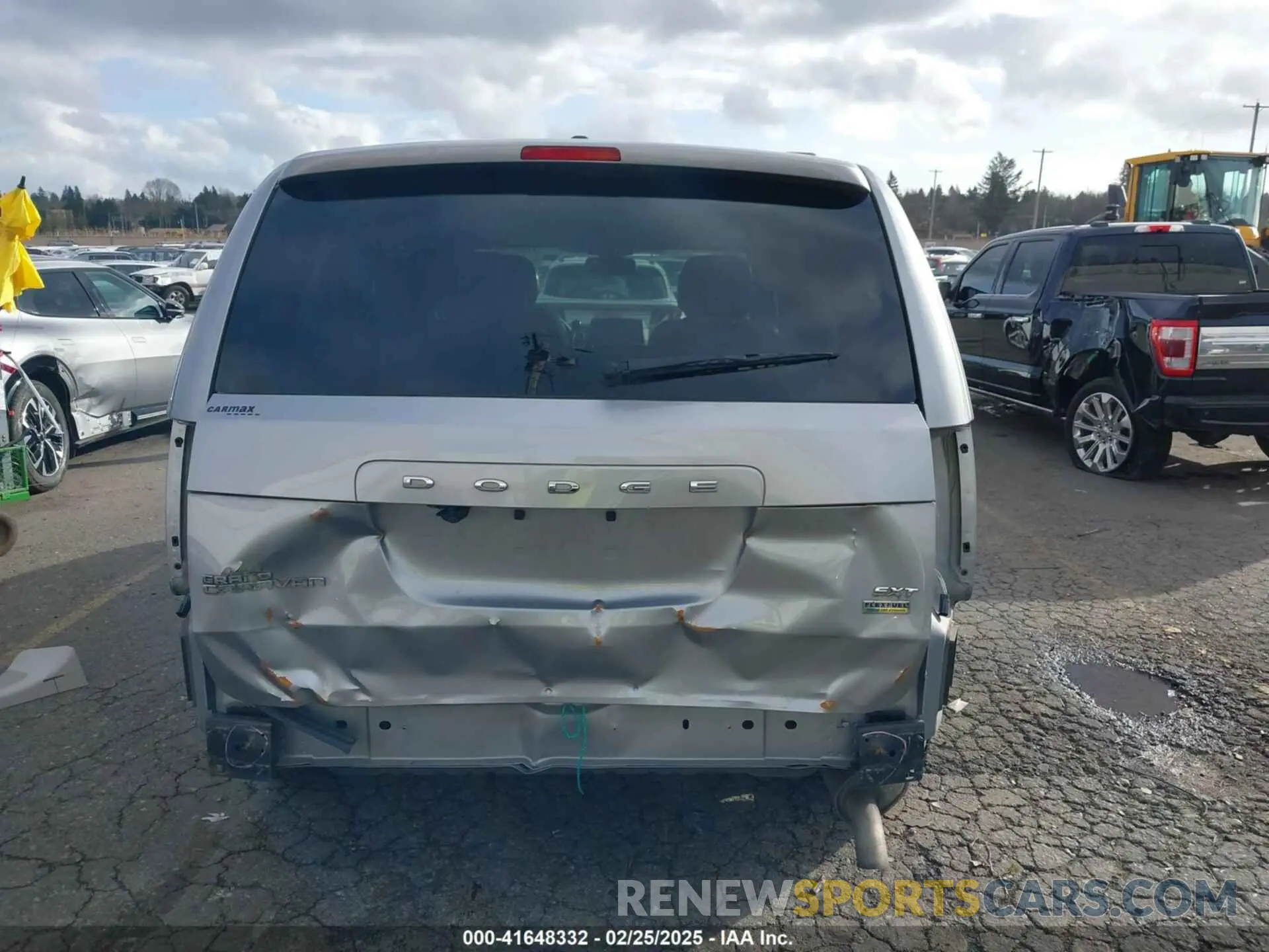 17 fotografías del automóvil dañado 2C4RDGCG0KR786940 DODGE GRAND CARAVAN 2019