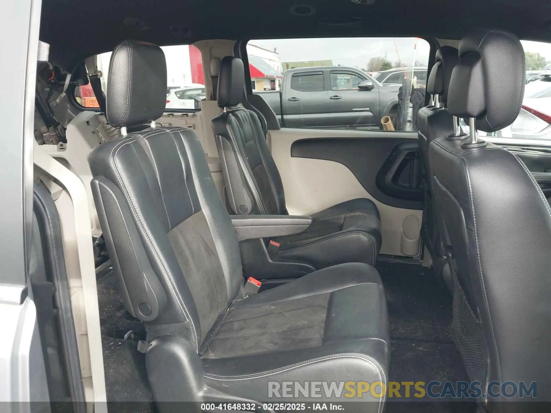 8 fotografías del automóvil dañado 2C4RDGCG0KR786940 DODGE GRAND CARAVAN 2019