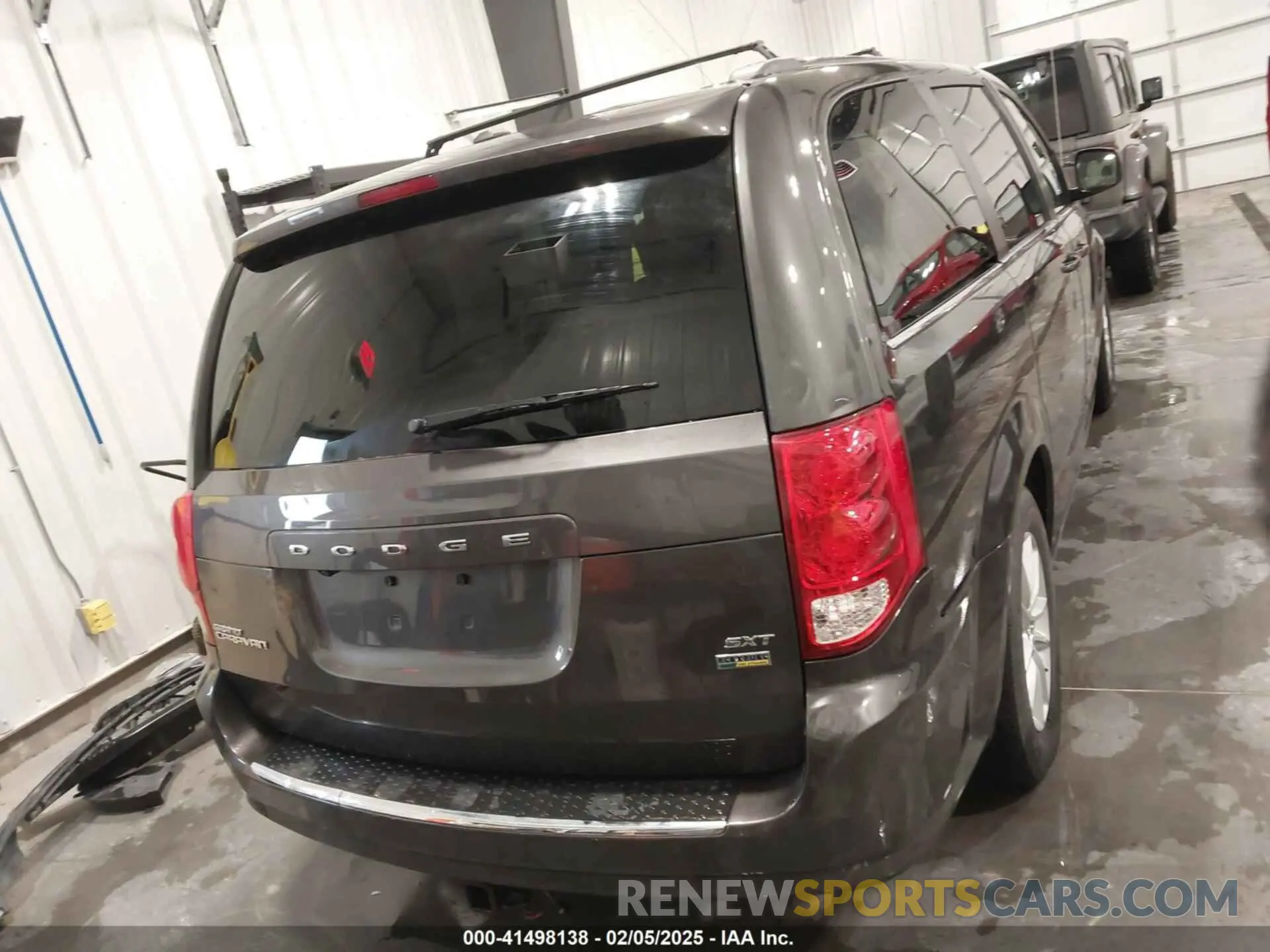 17 fotografías del automóvil dañado 2C4RDGCG1KR647478 DODGE GRAND CARAVAN 2019