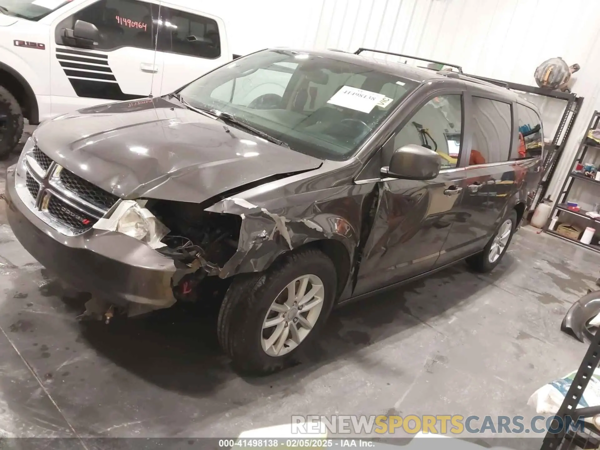 2 fotografías del automóvil dañado 2C4RDGCG1KR647478 DODGE GRAND CARAVAN 2019
