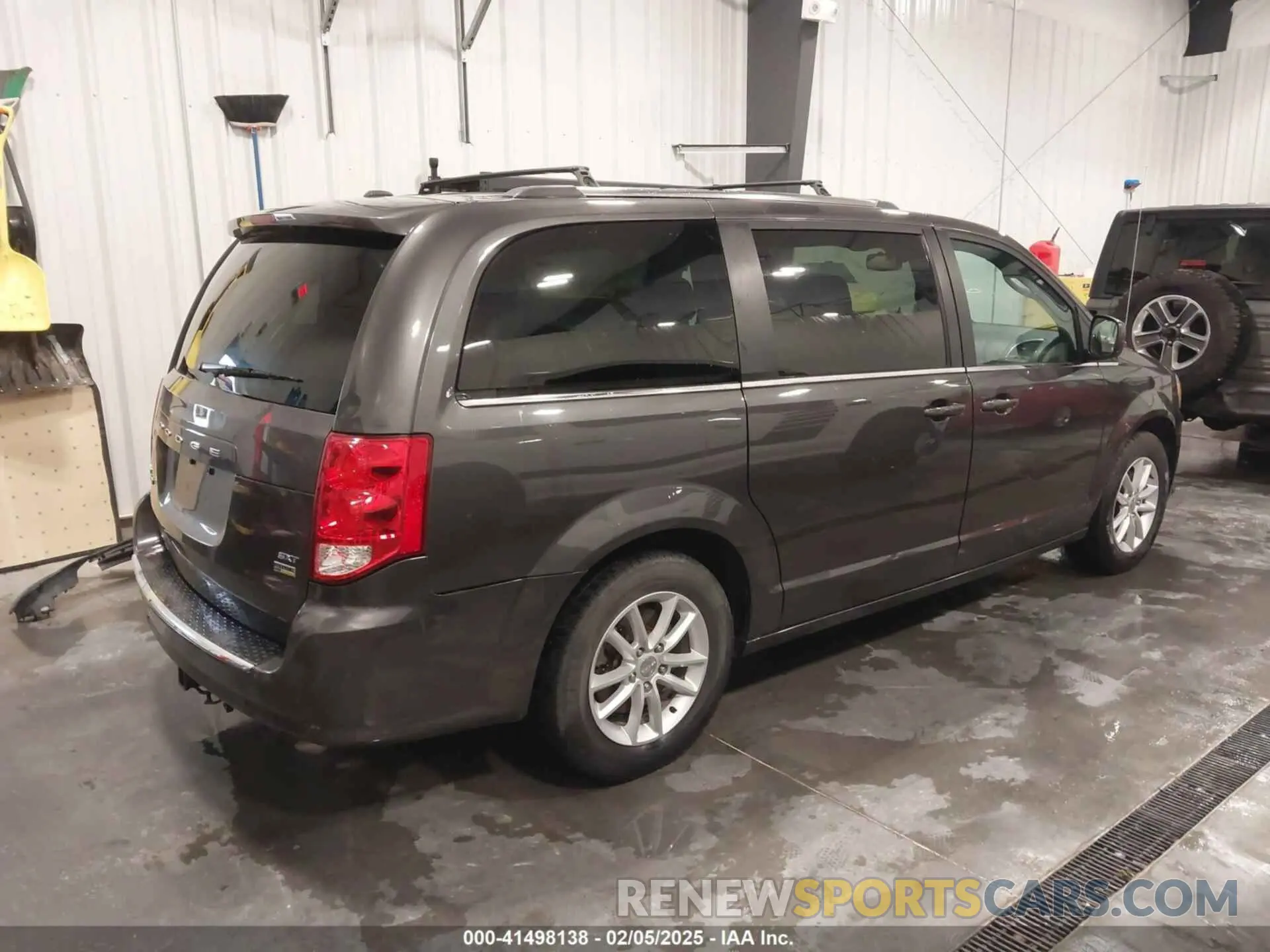 4 fotografías del automóvil dañado 2C4RDGCG1KR647478 DODGE GRAND CARAVAN 2019