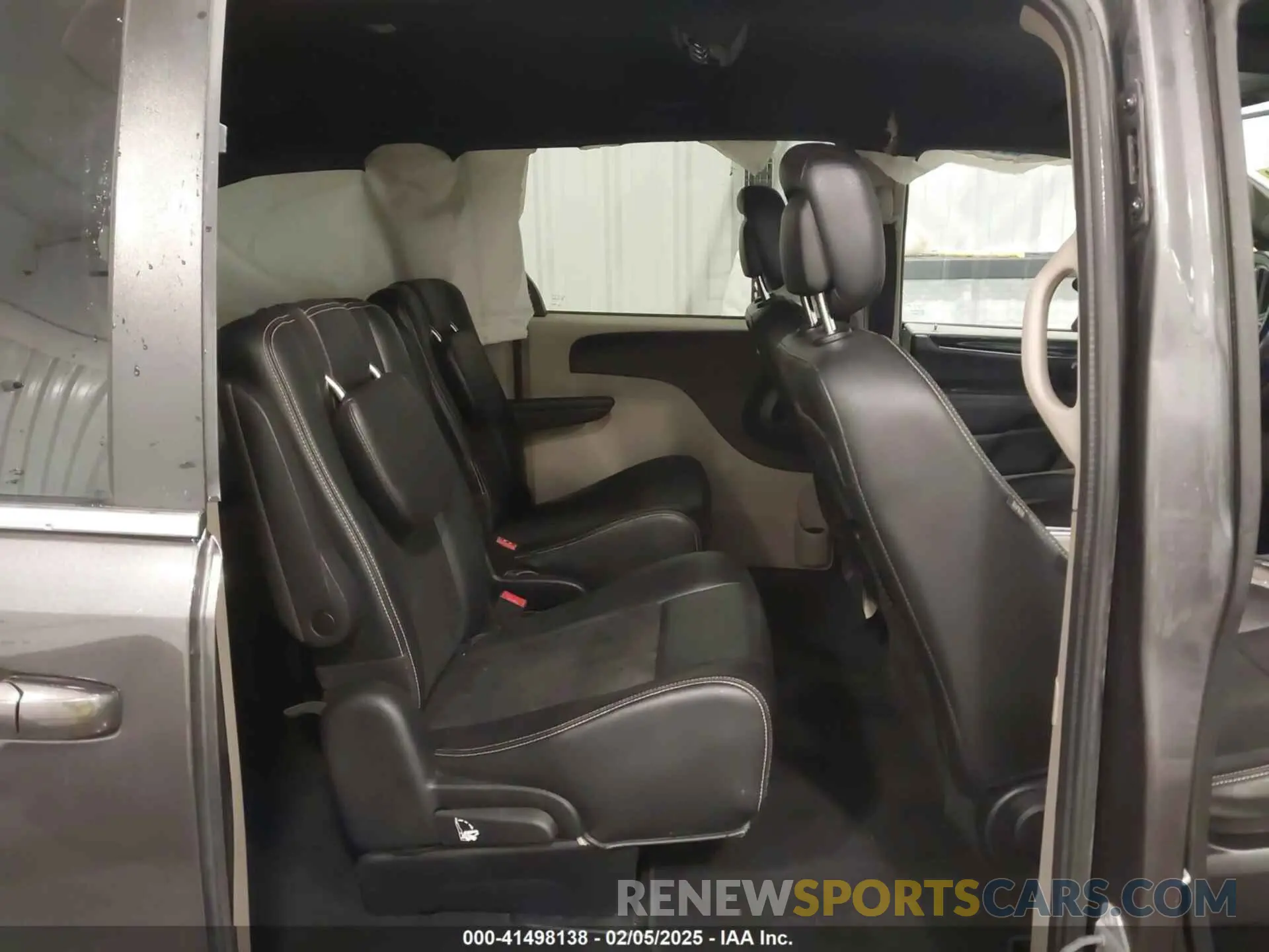 8 fotografías del automóvil dañado 2C4RDGCG1KR647478 DODGE GRAND CARAVAN 2019