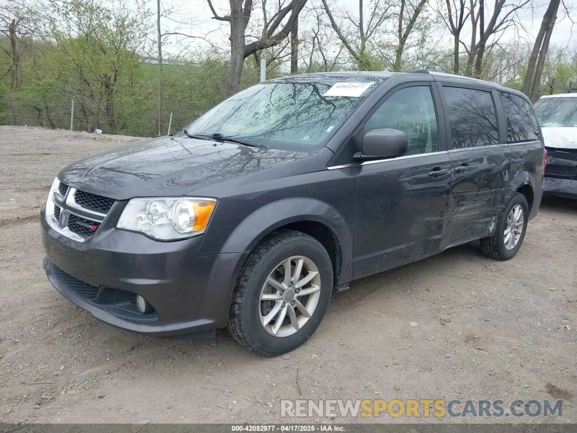 2 fotografías del automóvil dañado 2C4RDGCG1KR663986 DODGE GRAND CARAVAN 2019