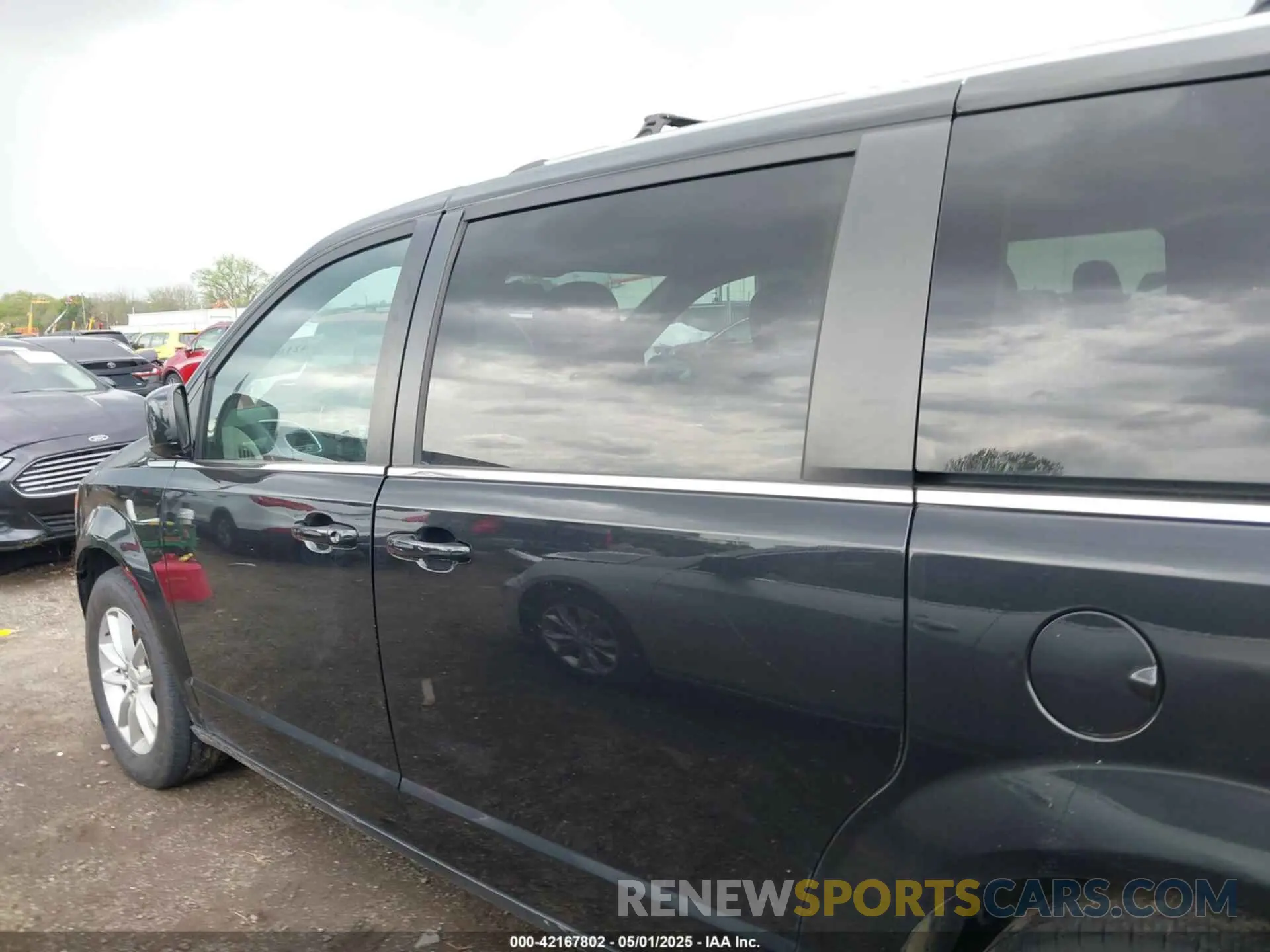 14 fotografías del automóvil dañado 2C4RDGCG2KR564111 DODGE GRAND CARAVAN 2019
