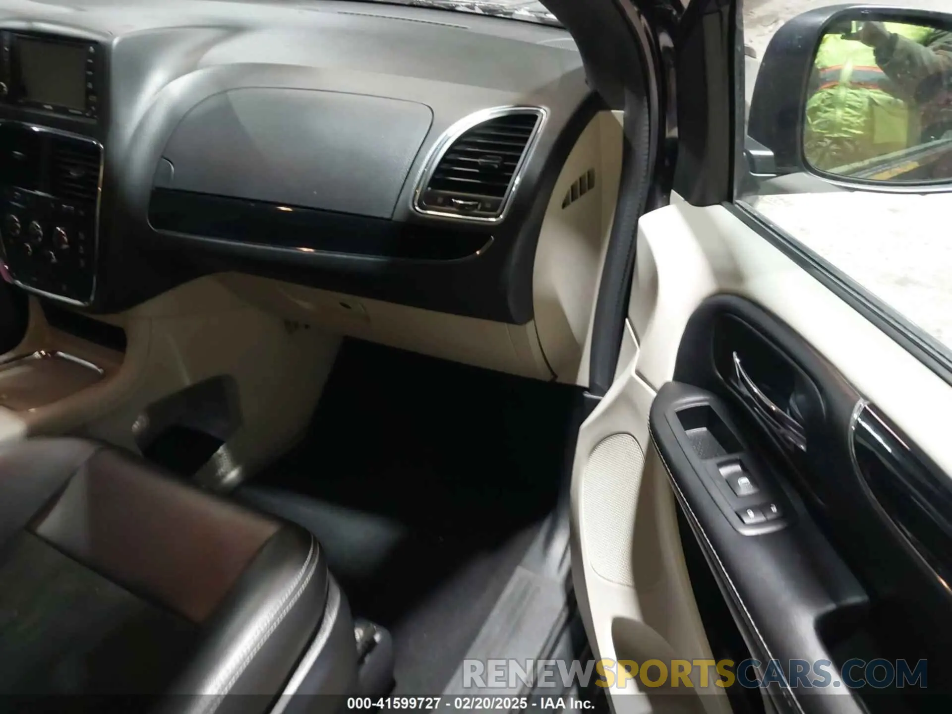 5 fotografías del automóvil dañado 2C4RDGCG3KR621514 DODGE GRAND CARAVAN 2019