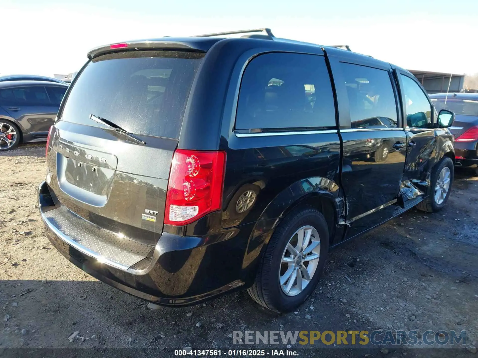 4 fotografías del automóvil dañado 2C4RDGCG3KR716798 DODGE GRAND CARAVAN 2019