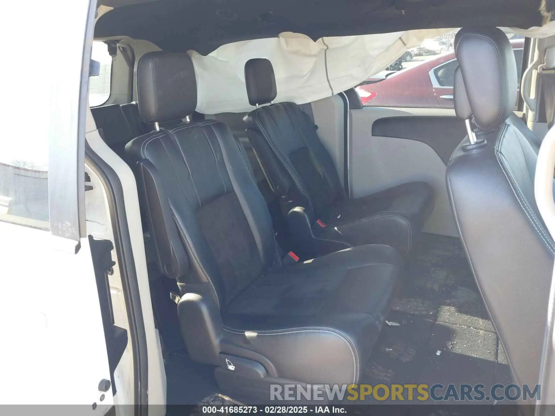 8 fotografías del automóvil dañado 2C4RDGCG3KR752667 DODGE GRAND CARAVAN 2019