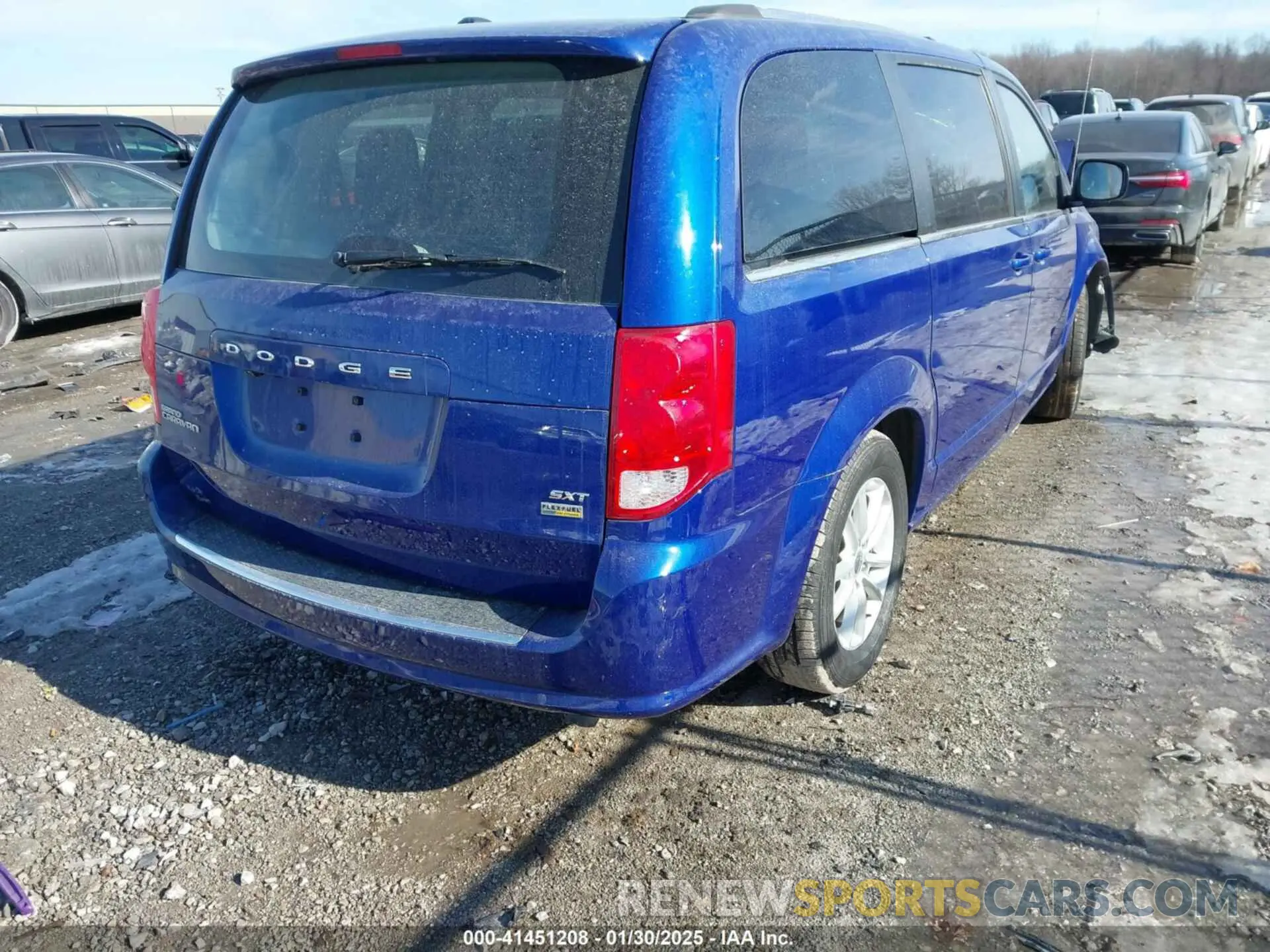 4 fotografías del automóvil dañado 2C4RDGCG3KR757271 DODGE GRAND CARAVAN 2019