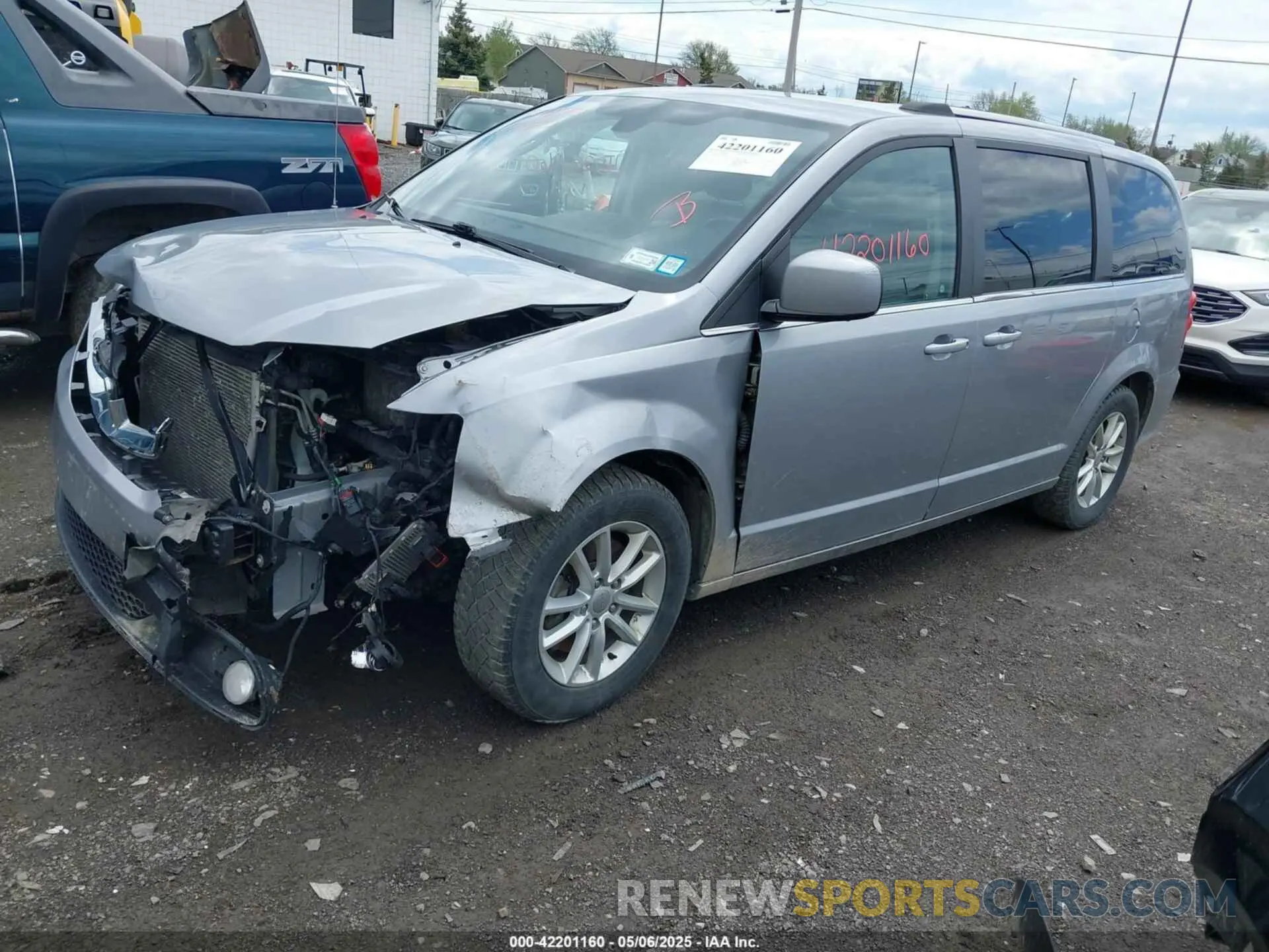 2 fotografías del automóvil dañado 2C4RDGCG3KR798337 DODGE GRAND CARAVAN 2019