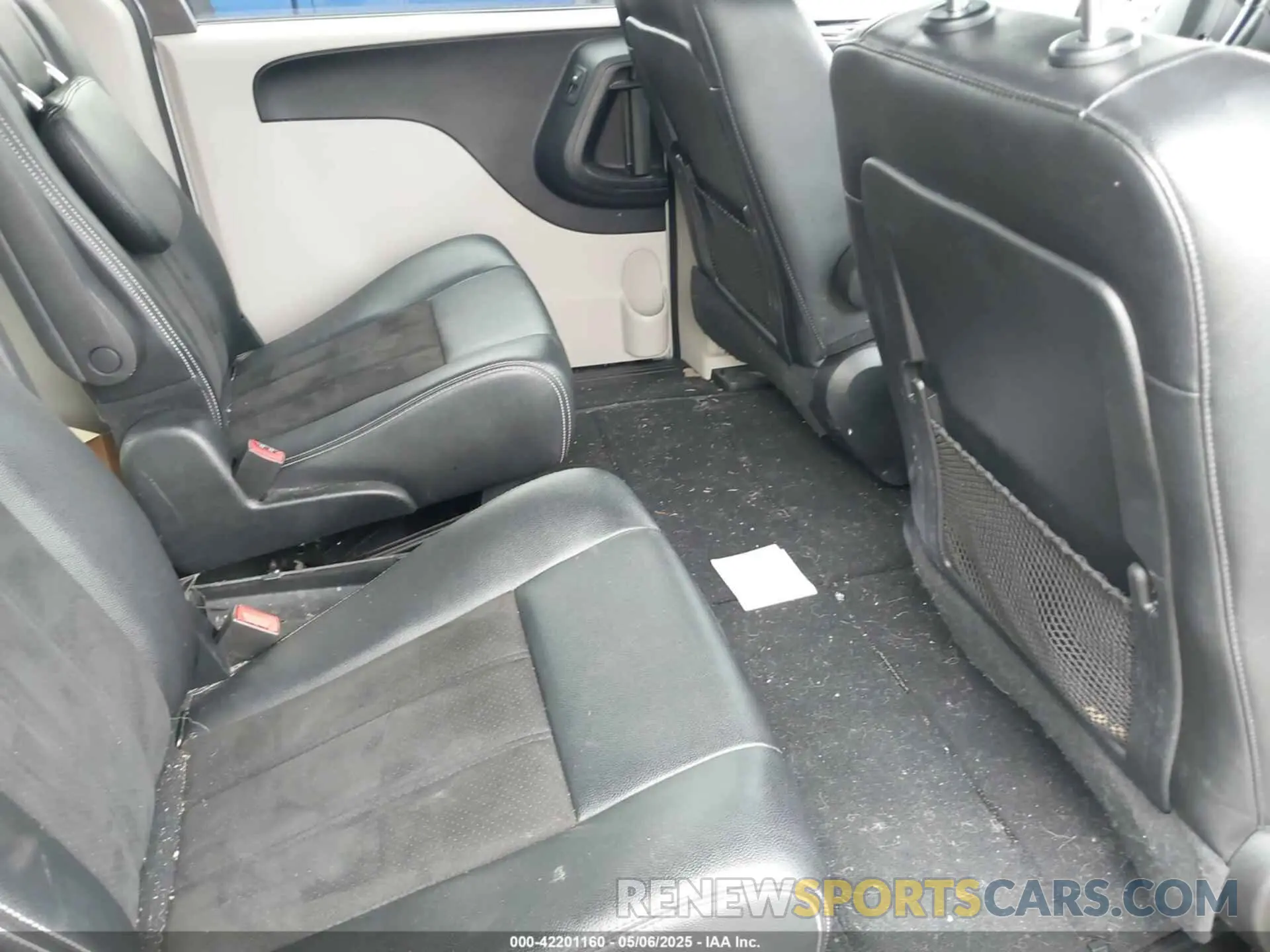 8 fotografías del automóvil dañado 2C4RDGCG3KR798337 DODGE GRAND CARAVAN 2019