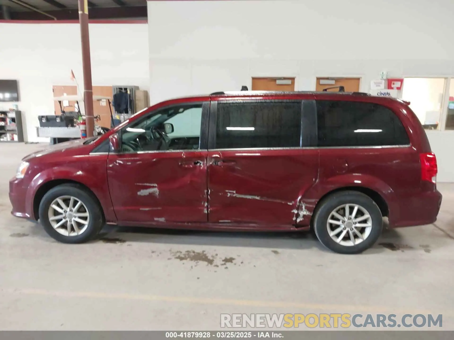 14 fotografías del automóvil dañado 2C4RDGCG4KR557659 DODGE GRAND CARAVAN 2019