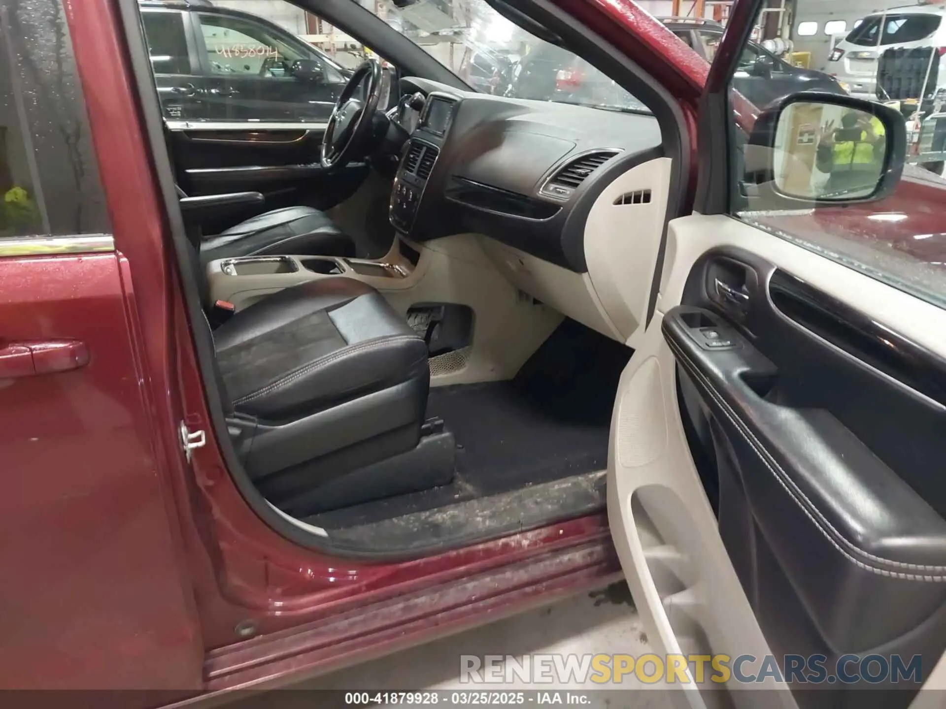5 fotografías del automóvil dañado 2C4RDGCG4KR557659 DODGE GRAND CARAVAN 2019