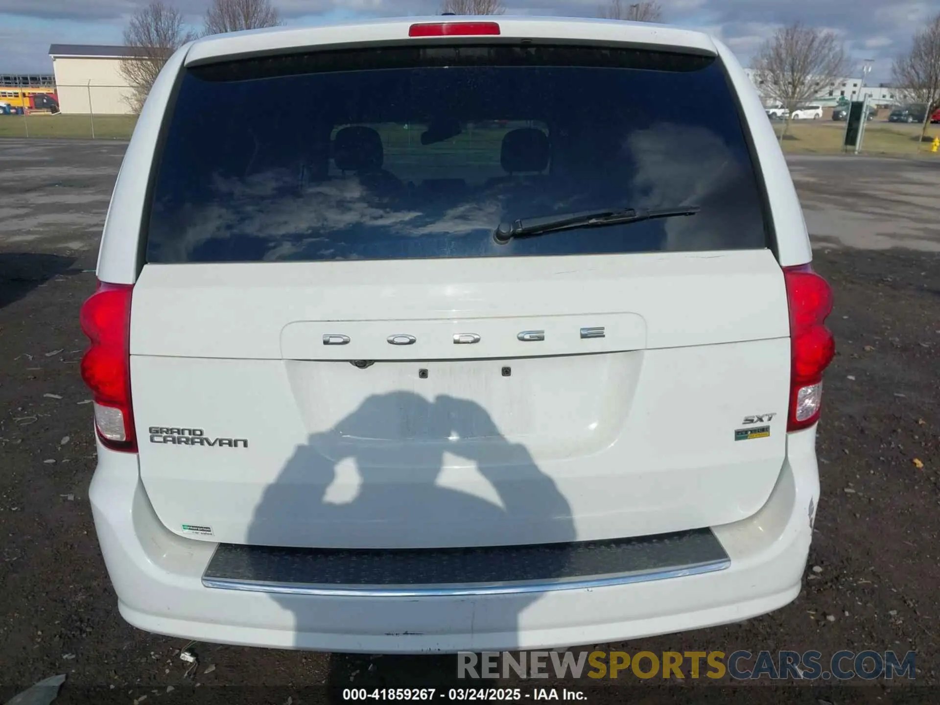 16 fotografías del automóvil dañado 2C4RDGCG4KR771745 DODGE GRAND CARAVAN 2019