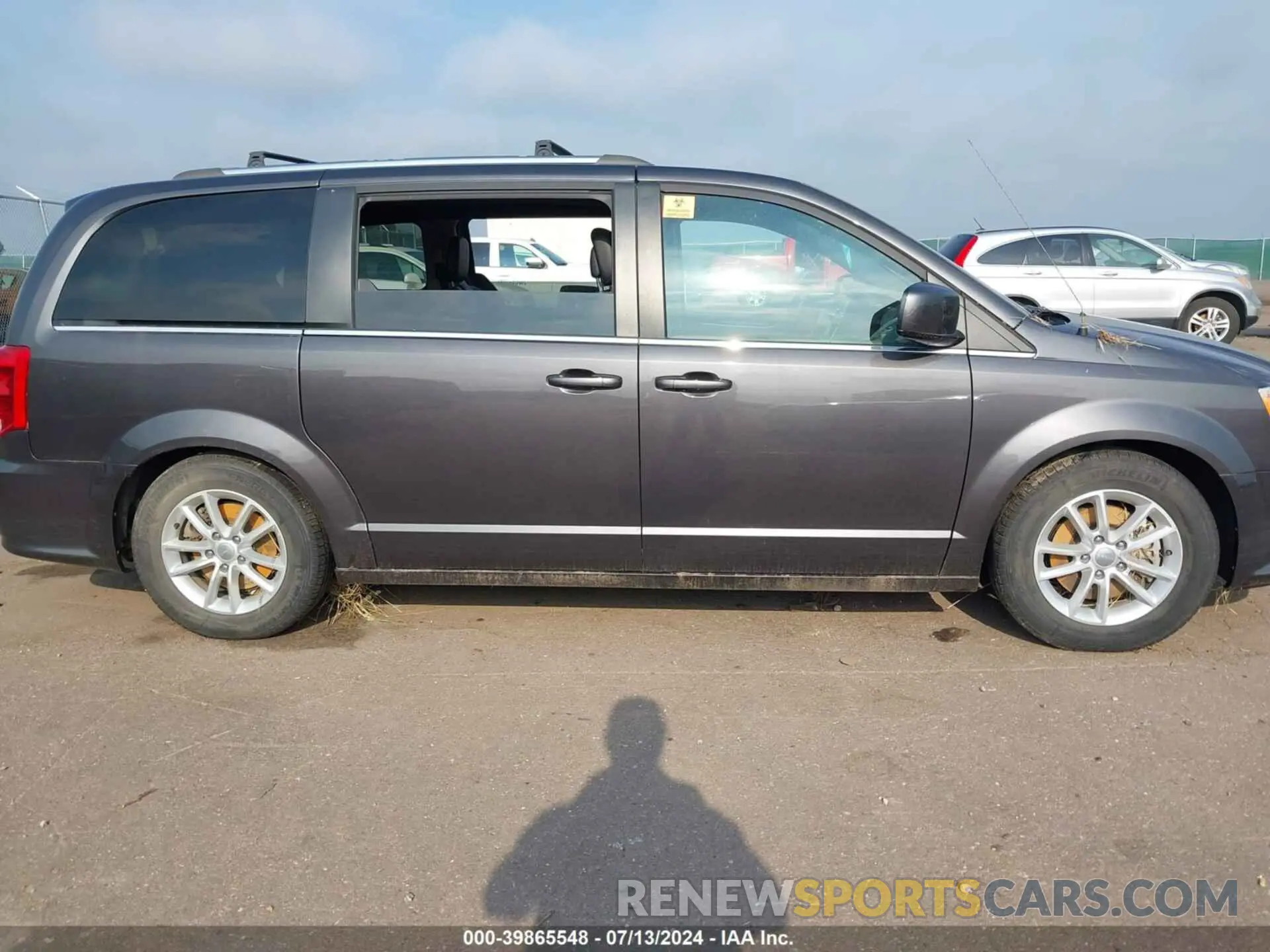 13 fotografías del automóvil dañado 2C4RDGCG4KR784897 DODGE GRAND CARAVAN 2019