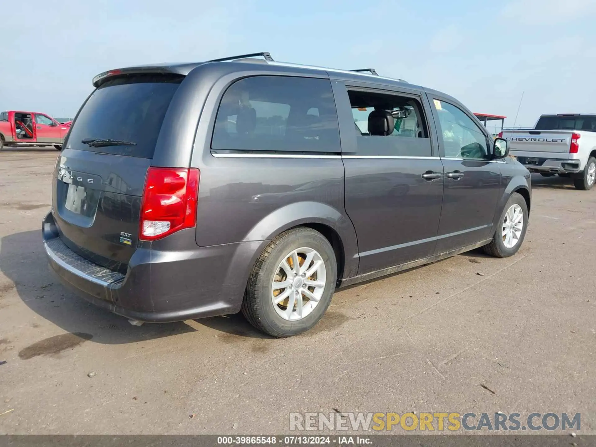 4 fotografías del automóvil dañado 2C4RDGCG4KR784897 DODGE GRAND CARAVAN 2019