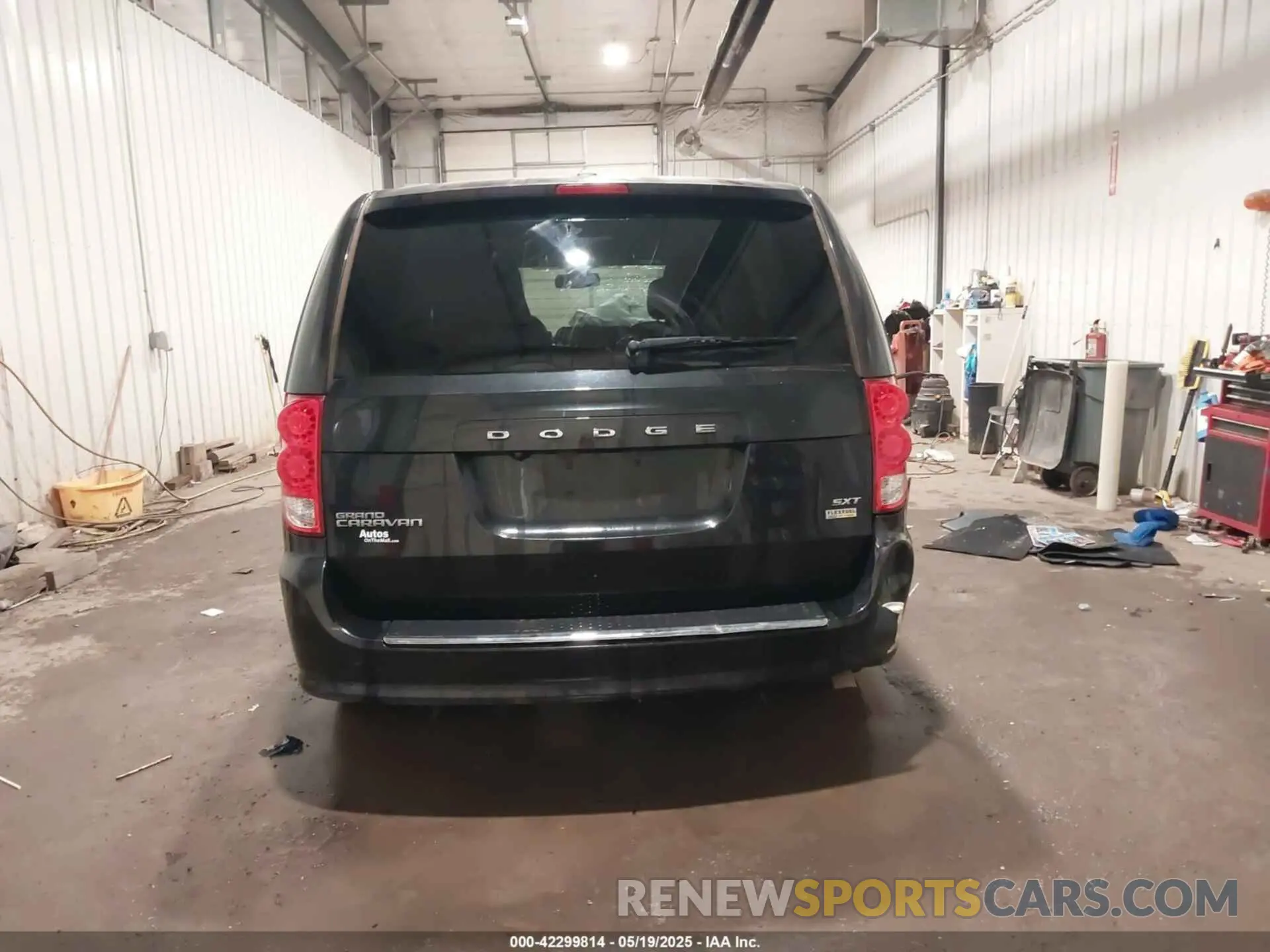 16 fotografías del automóvil dañado 2C4RDGCG5KR519776 DODGE GRAND CARAVAN 2019