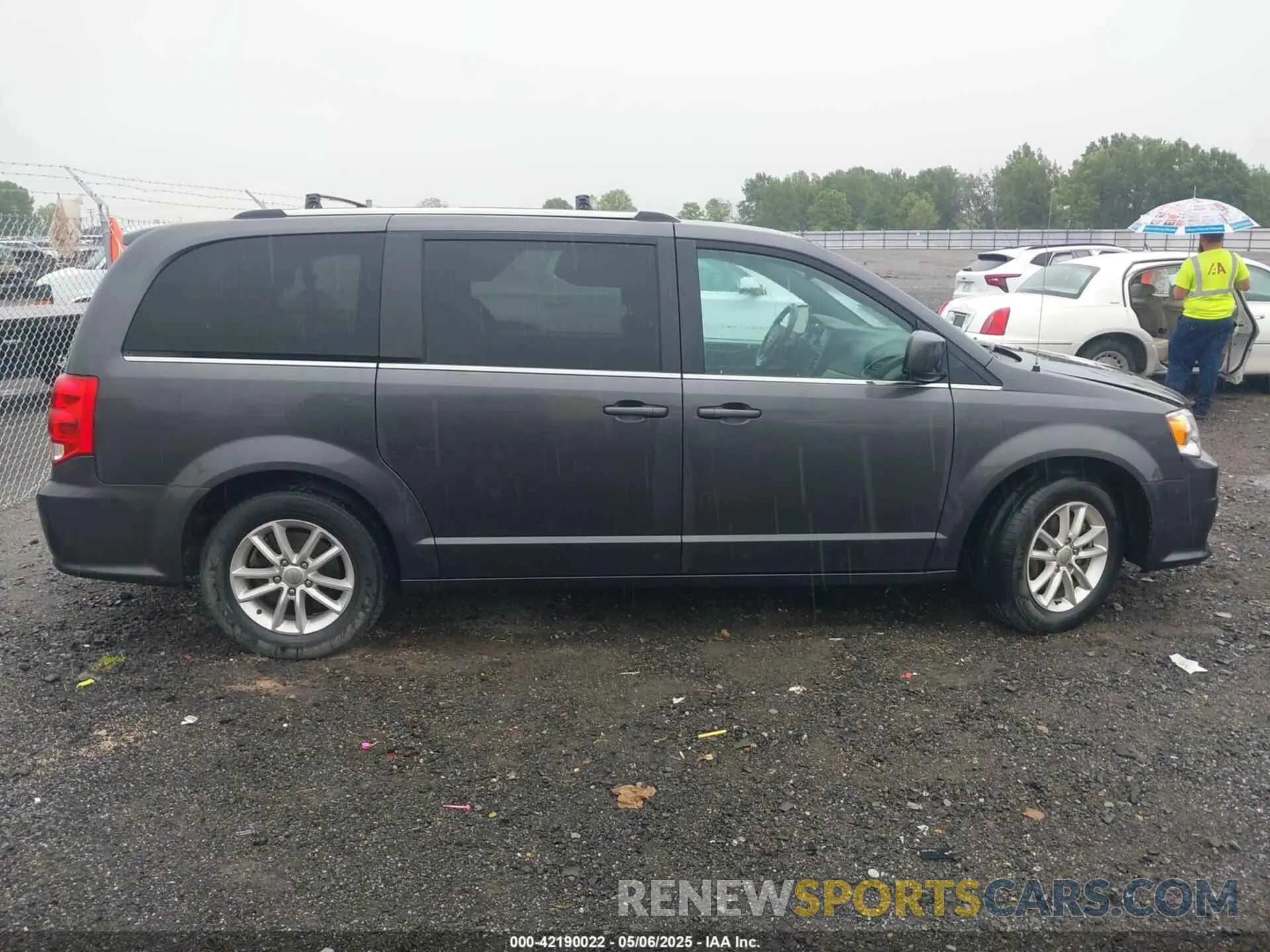 13 fotografías del automóvil dañado 2C4RDGCG5KR565883 DODGE GRAND CARAVAN 2019