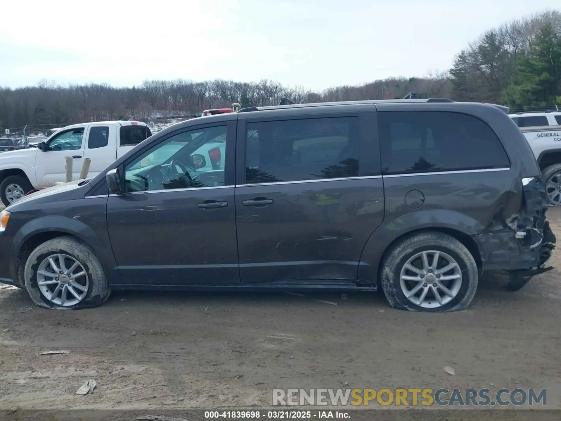 14 fotografías del automóvil dañado 2C4RDGCG5KR621269 DODGE GRAND CARAVAN 2019