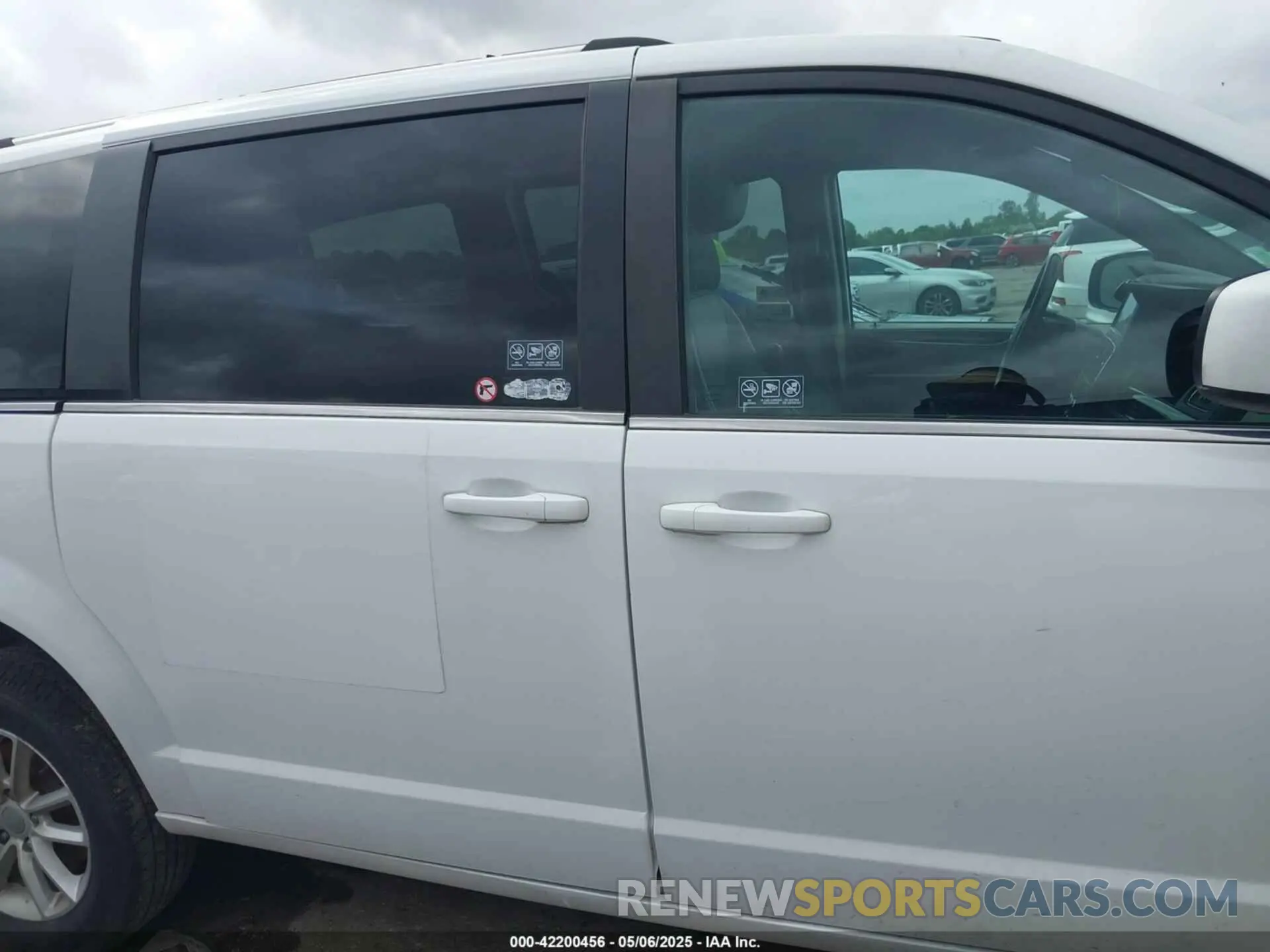 13 fotografías del automóvil dañado 2C4RDGCG5KR636242 DODGE GRAND CARAVAN 2019