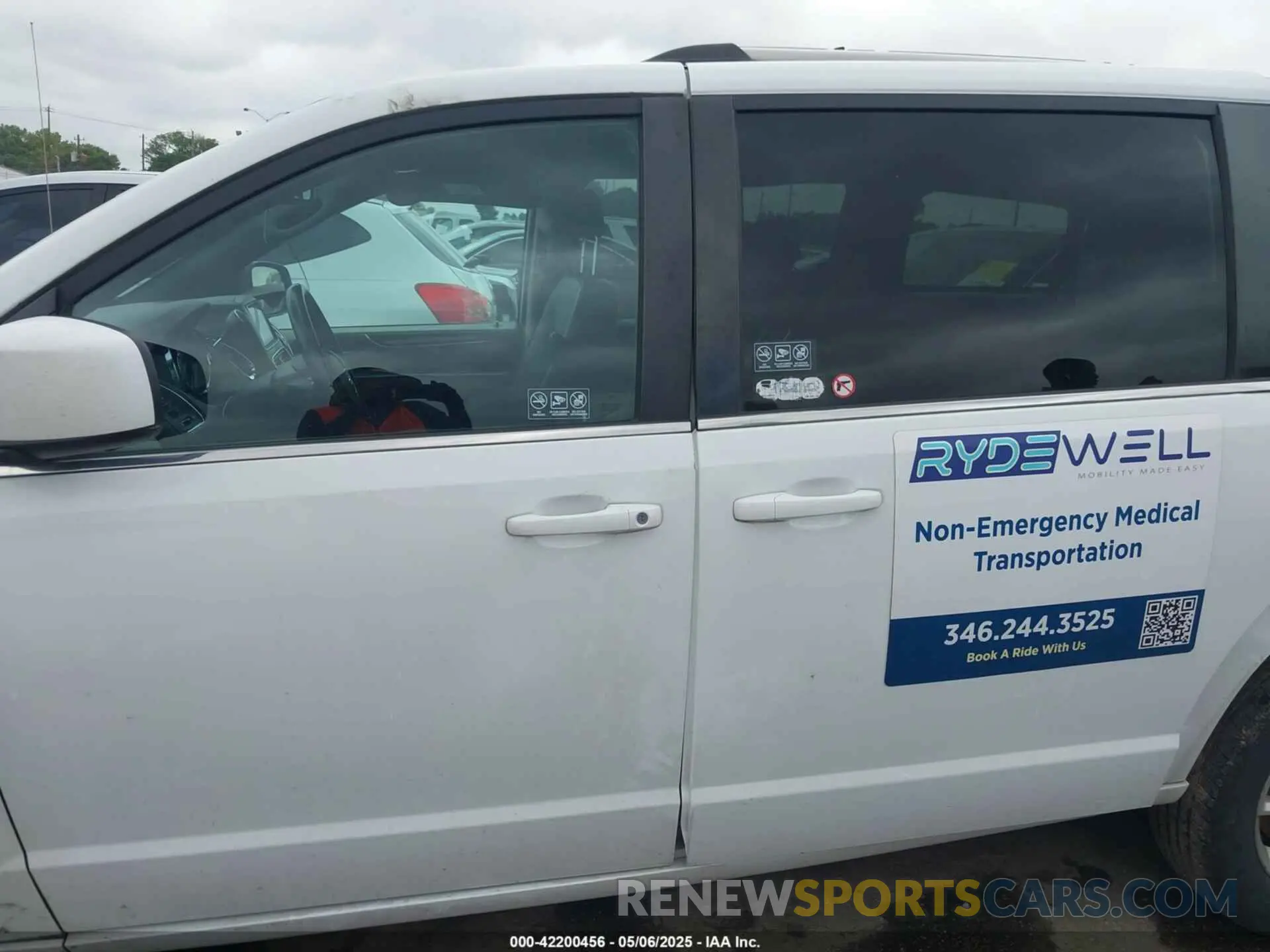 14 fotografías del automóvil dañado 2C4RDGCG5KR636242 DODGE GRAND CARAVAN 2019