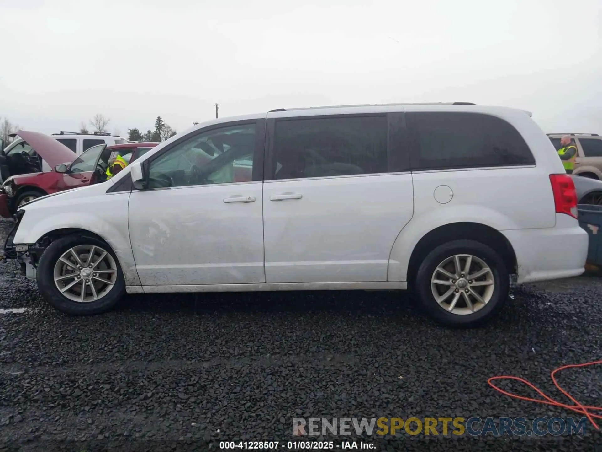 15 fotografías del automóvil dañado 2C4RDGCG5KR747888 DODGE GRAND CARAVAN 2019
