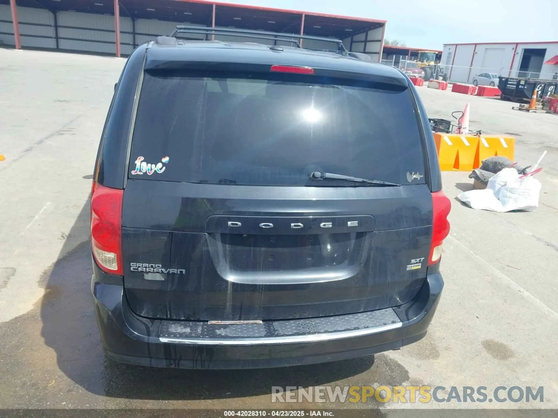 17 fotografías del automóvil dañado 2C4RDGCG6KR546291 DODGE GRAND CARAVAN 2019