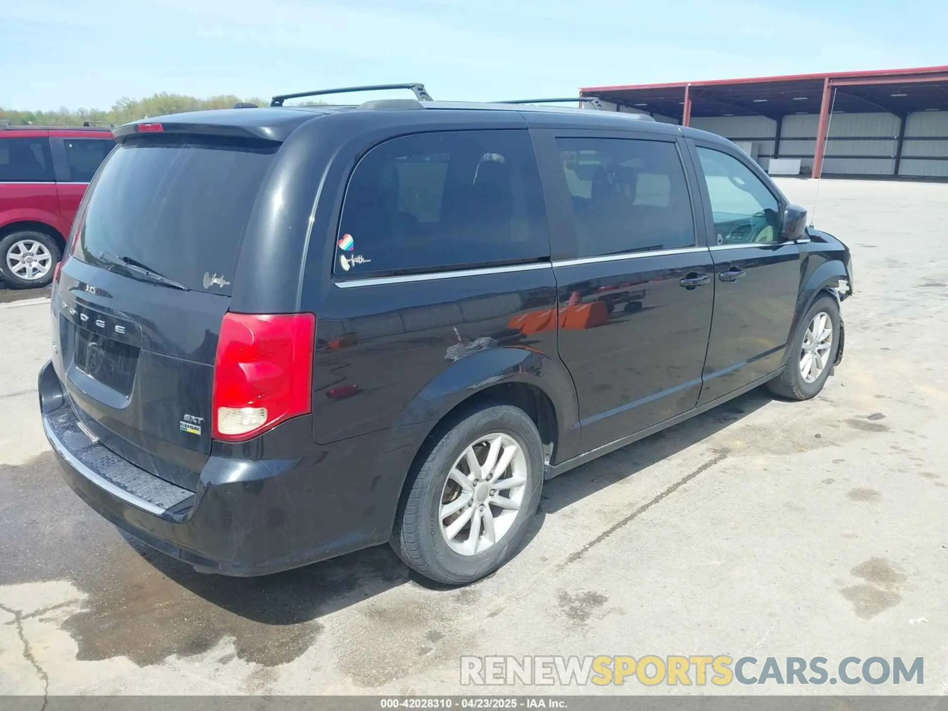 4 fotografías del automóvil dañado 2C4RDGCG6KR546291 DODGE GRAND CARAVAN 2019