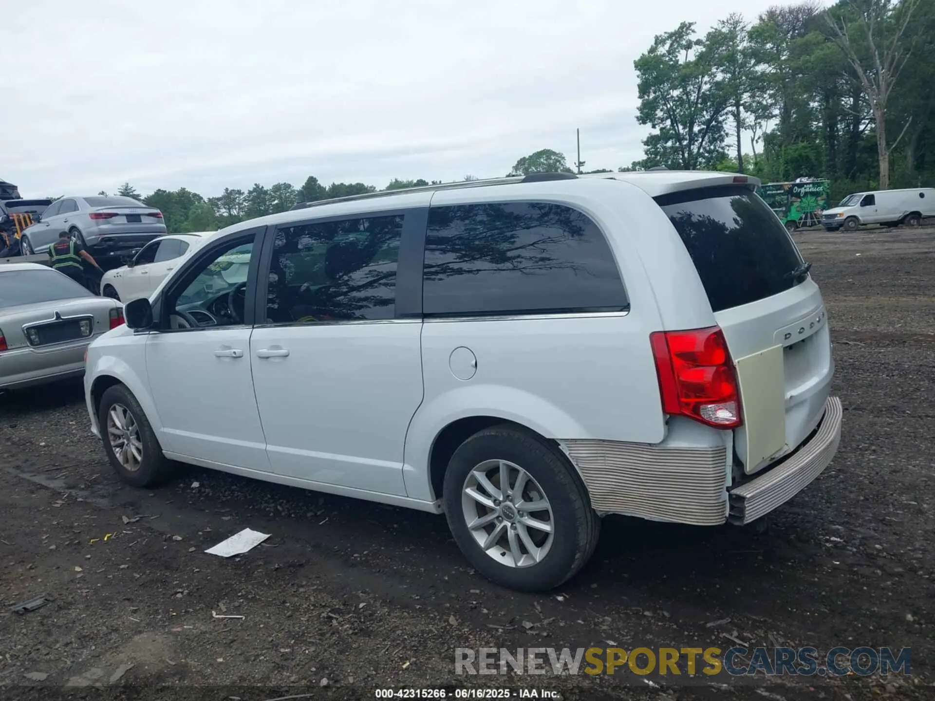 14 fotografías del automóvil dañado 2C4RDGCG7KR512733 DODGE GRAND CARAVAN 2019