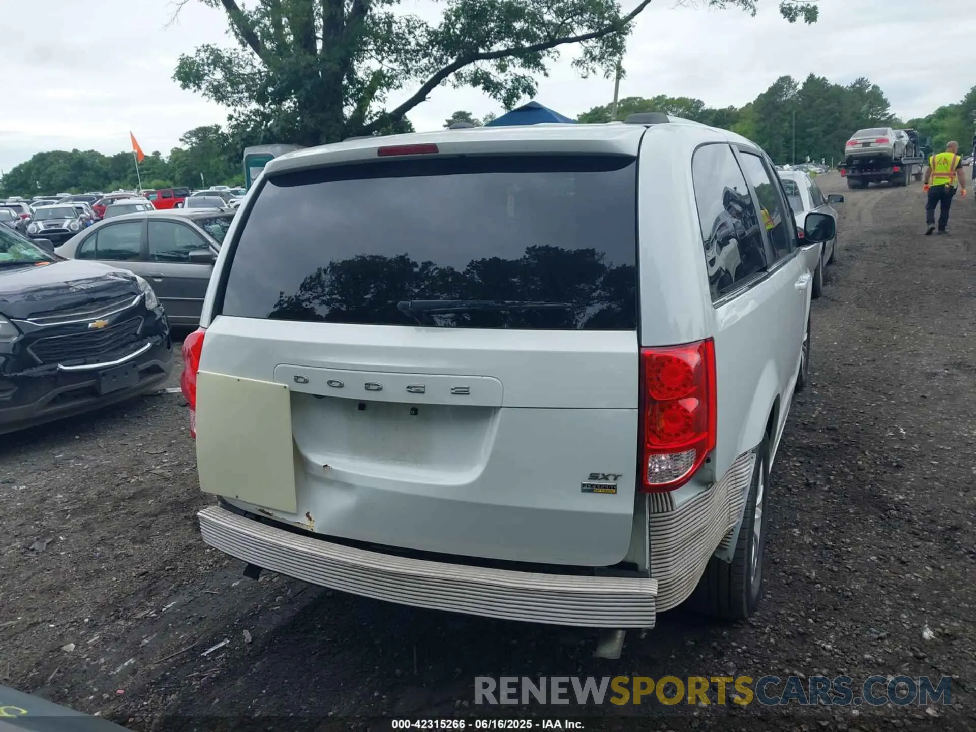 16 fotografías del automóvil dañado 2C4RDGCG7KR512733 DODGE GRAND CARAVAN 2019