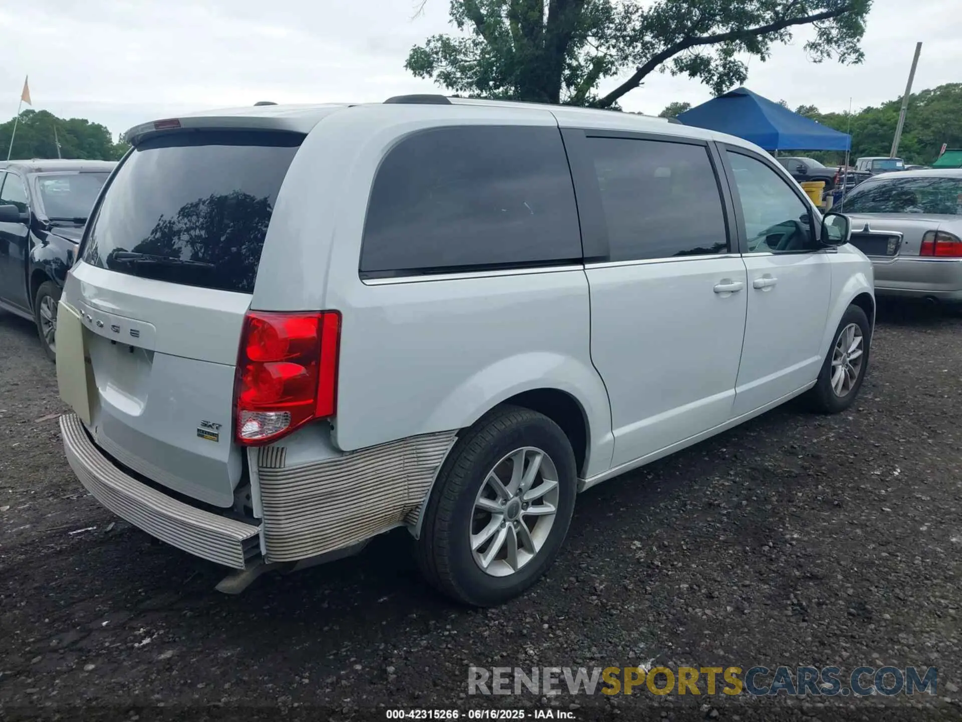 4 fotografías del automóvil dañado 2C4RDGCG7KR512733 DODGE GRAND CARAVAN 2019