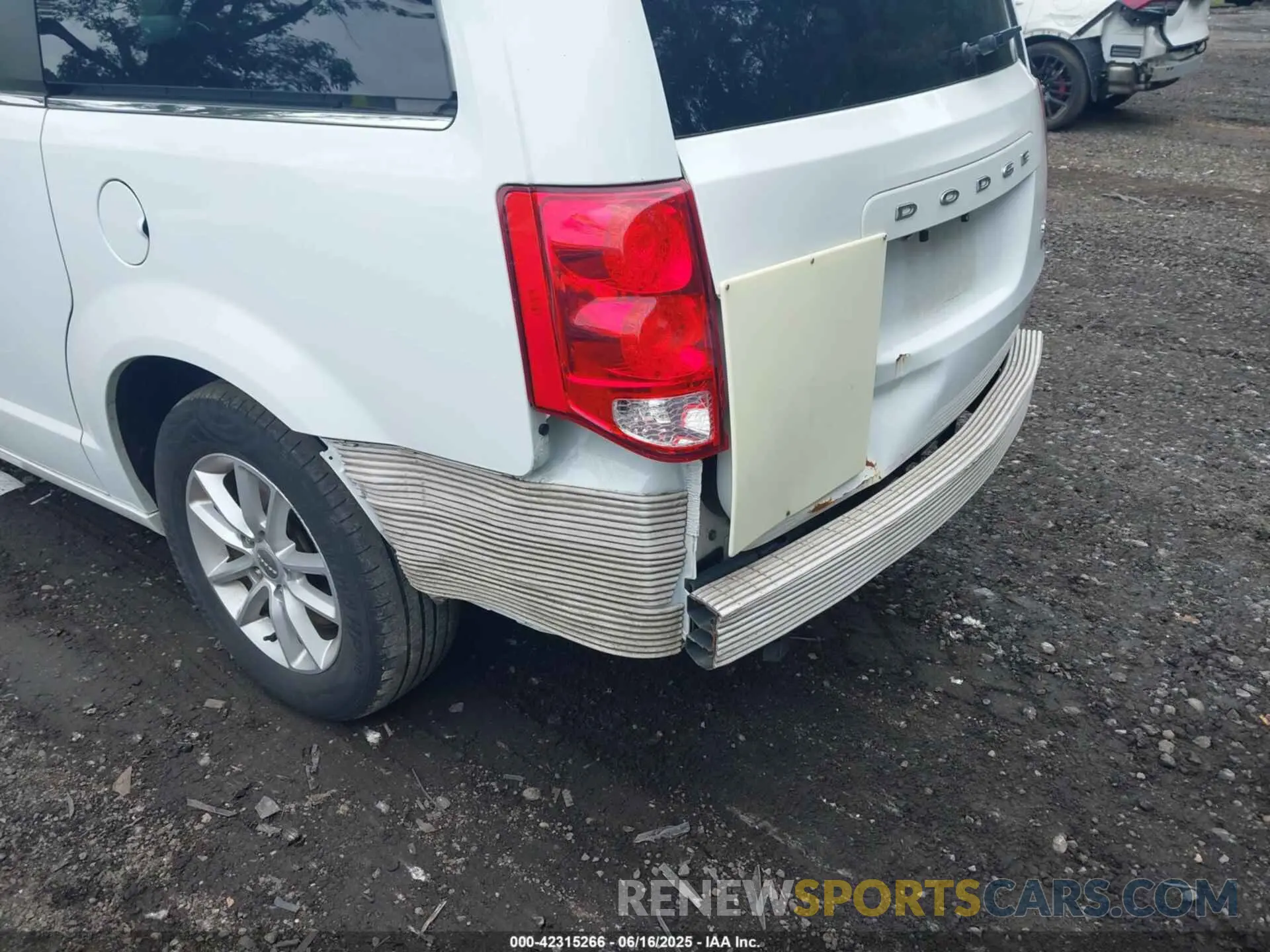 6 fotografías del automóvil dañado 2C4RDGCG7KR512733 DODGE GRAND CARAVAN 2019