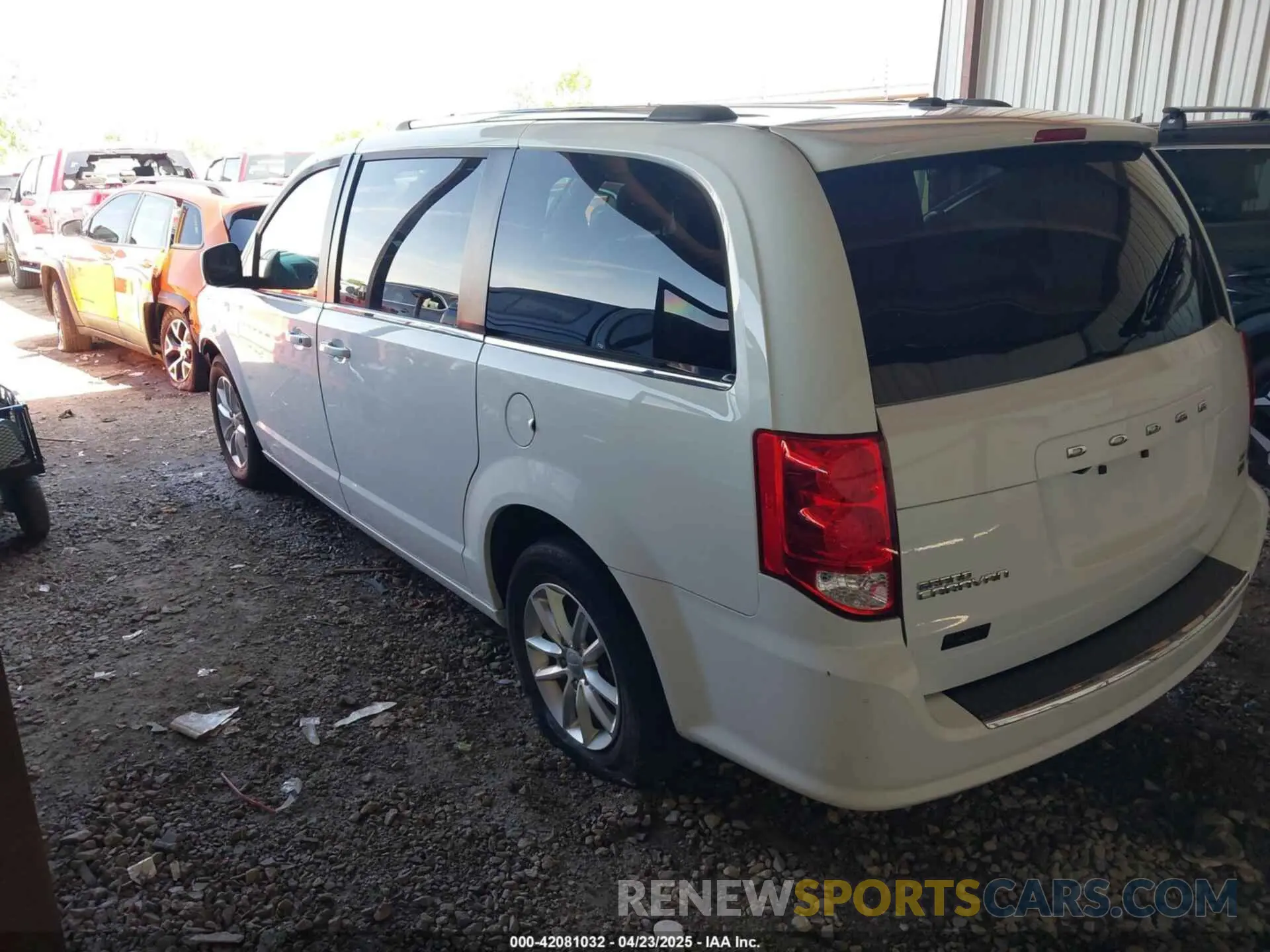 3 fotografías del automóvil dañado 2C4RDGCG7KR677214 DODGE GRAND CARAVAN 2019