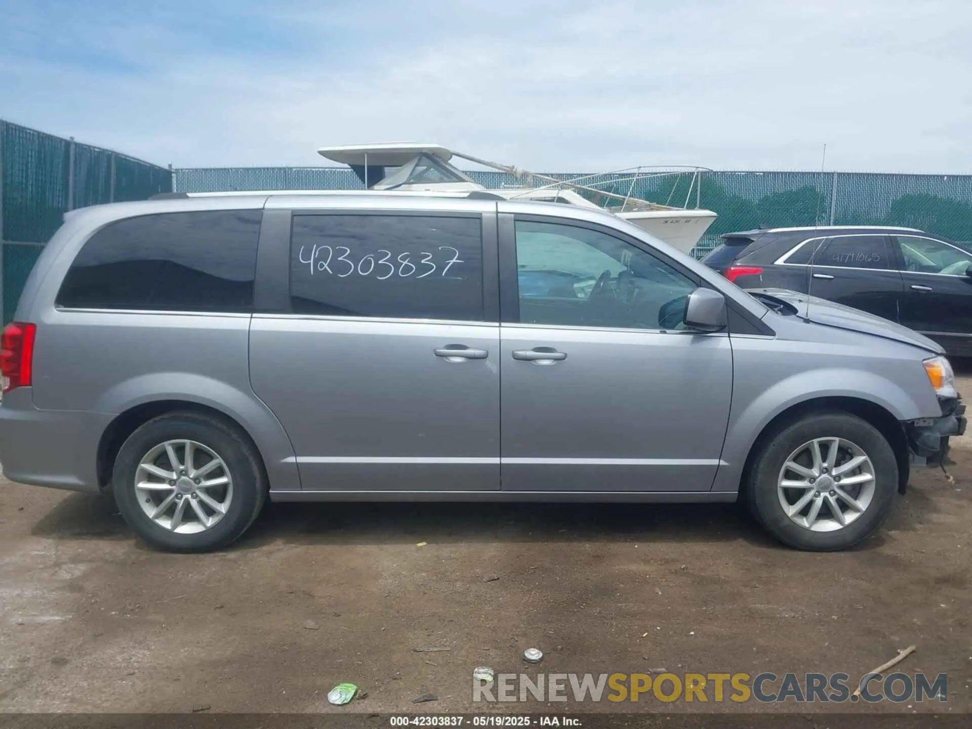 14 fotografías del automóvil dañado 2C4RDGCG7KR716495 DODGE GRAND CARAVAN 2019