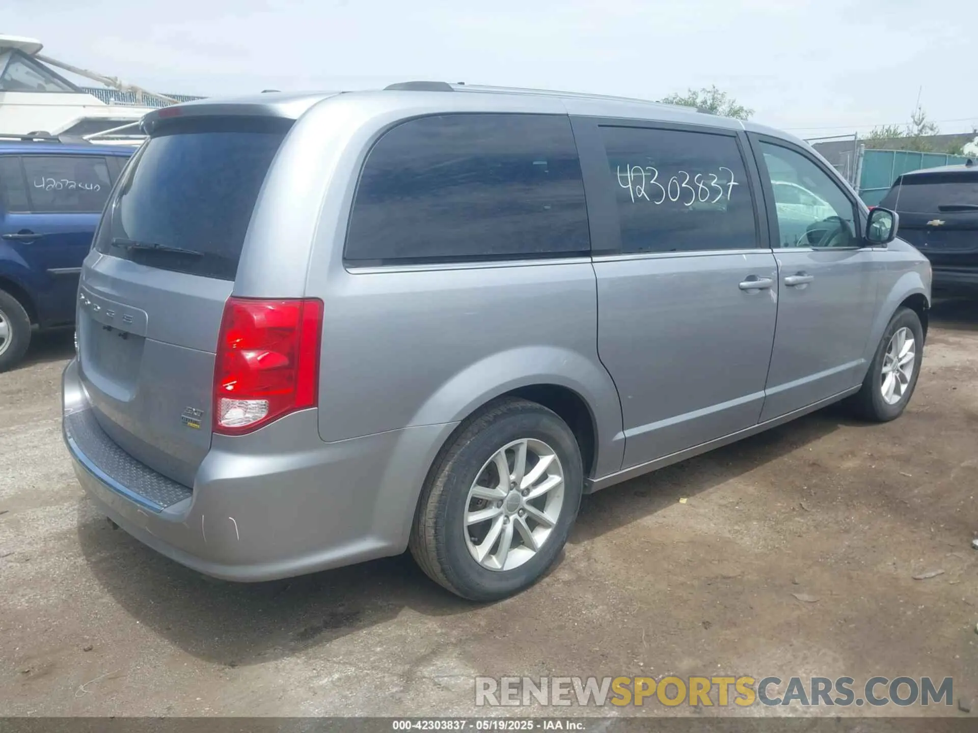 4 fotografías del automóvil dañado 2C4RDGCG7KR716495 DODGE GRAND CARAVAN 2019