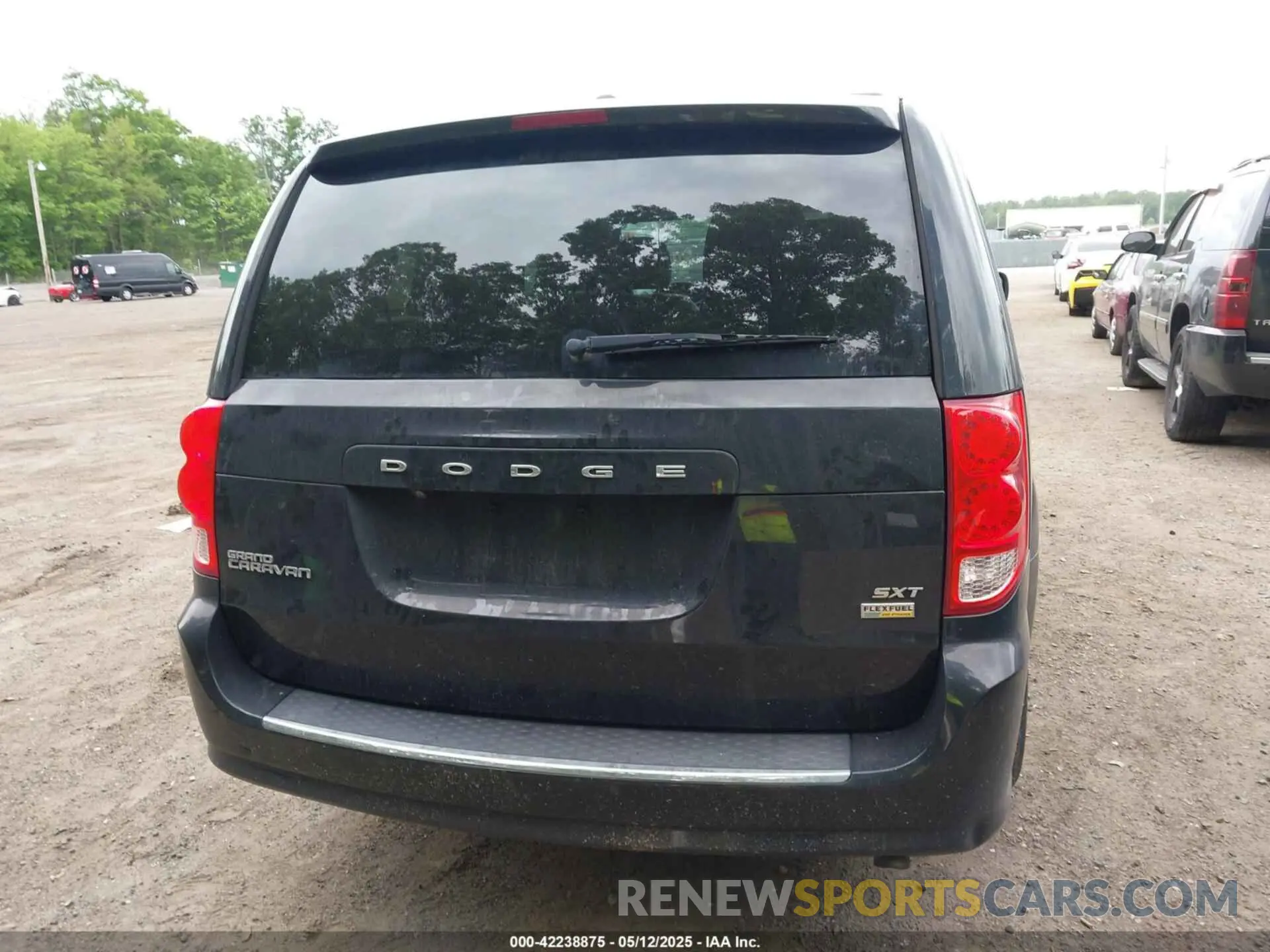 16 fotografías del automóvil dañado 2C4RDGCG7KR752851 DODGE GRAND CARAVAN 2019