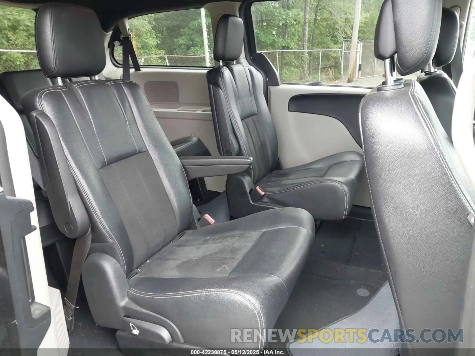 8 fotografías del automóvil dañado 2C4RDGCG7KR752851 DODGE GRAND CARAVAN 2019