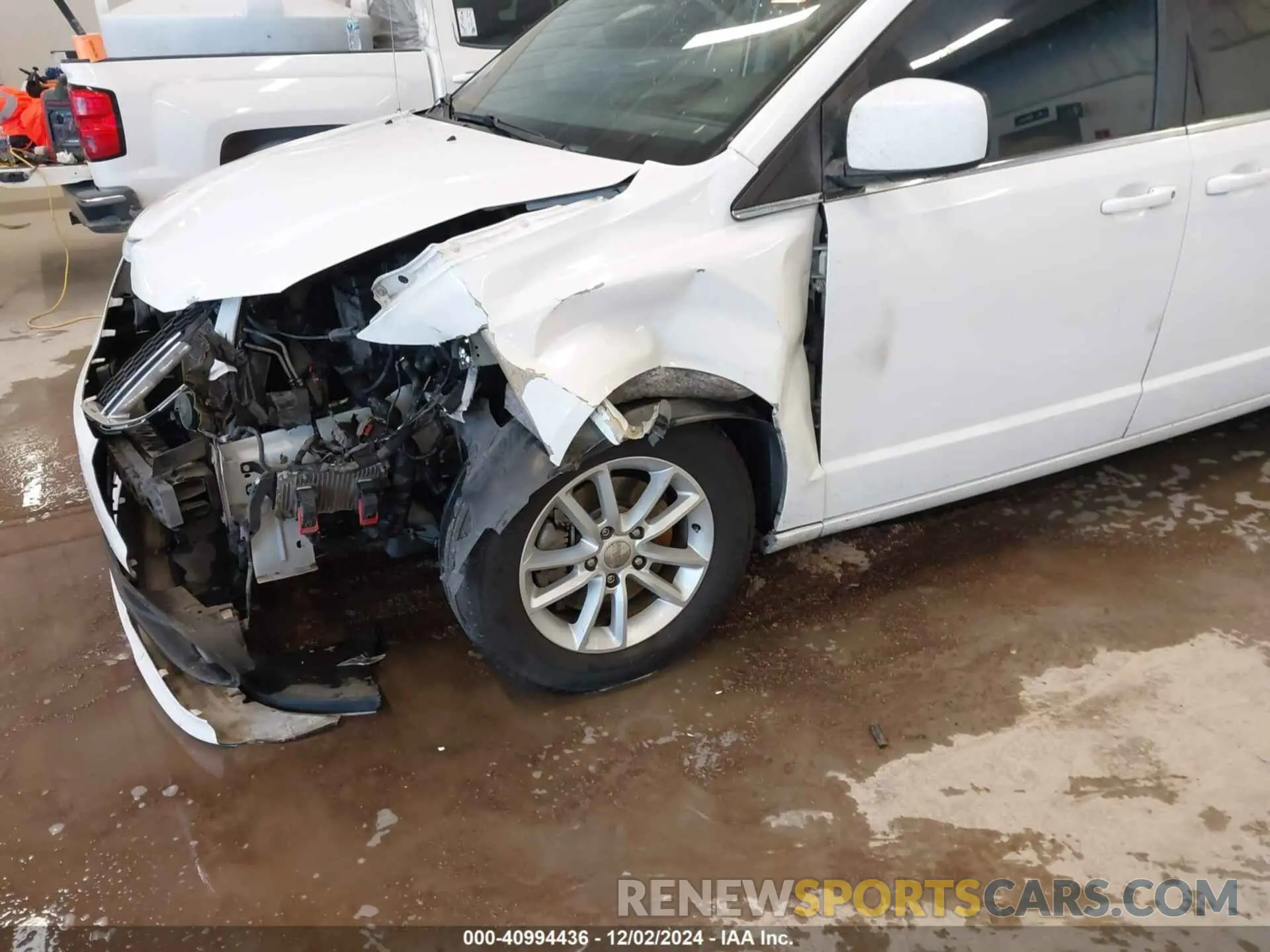 18 fotografías del automóvil dañado 2C4RDGCG8KR595556 DODGE GRAND CARAVAN 2019