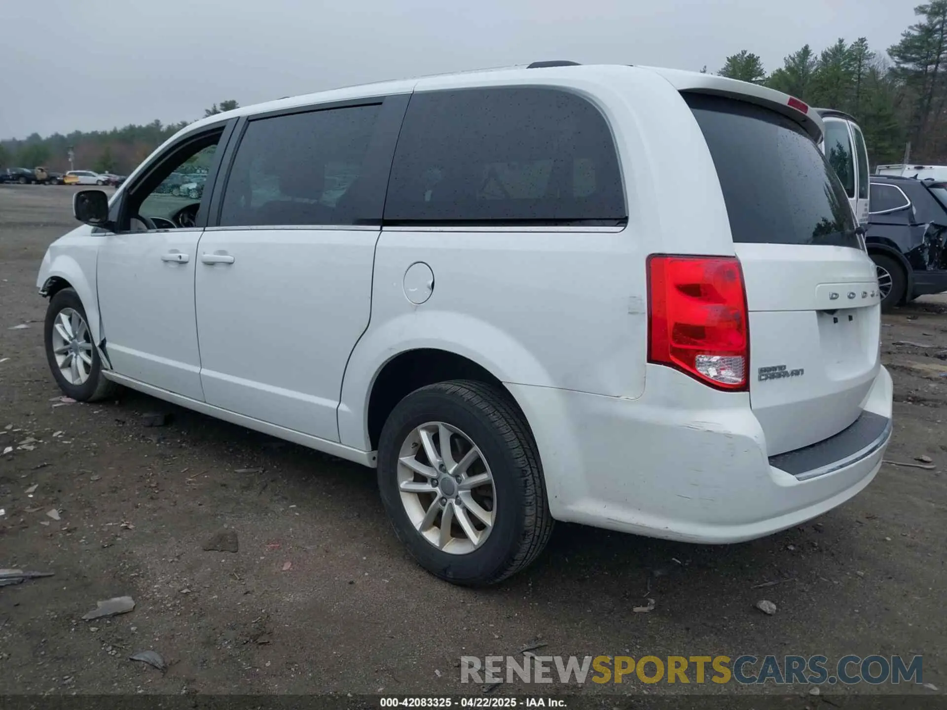 3 fotografías del automóvil dañado 2C4RDGCG8KR674967 DODGE GRAND CARAVAN 2019