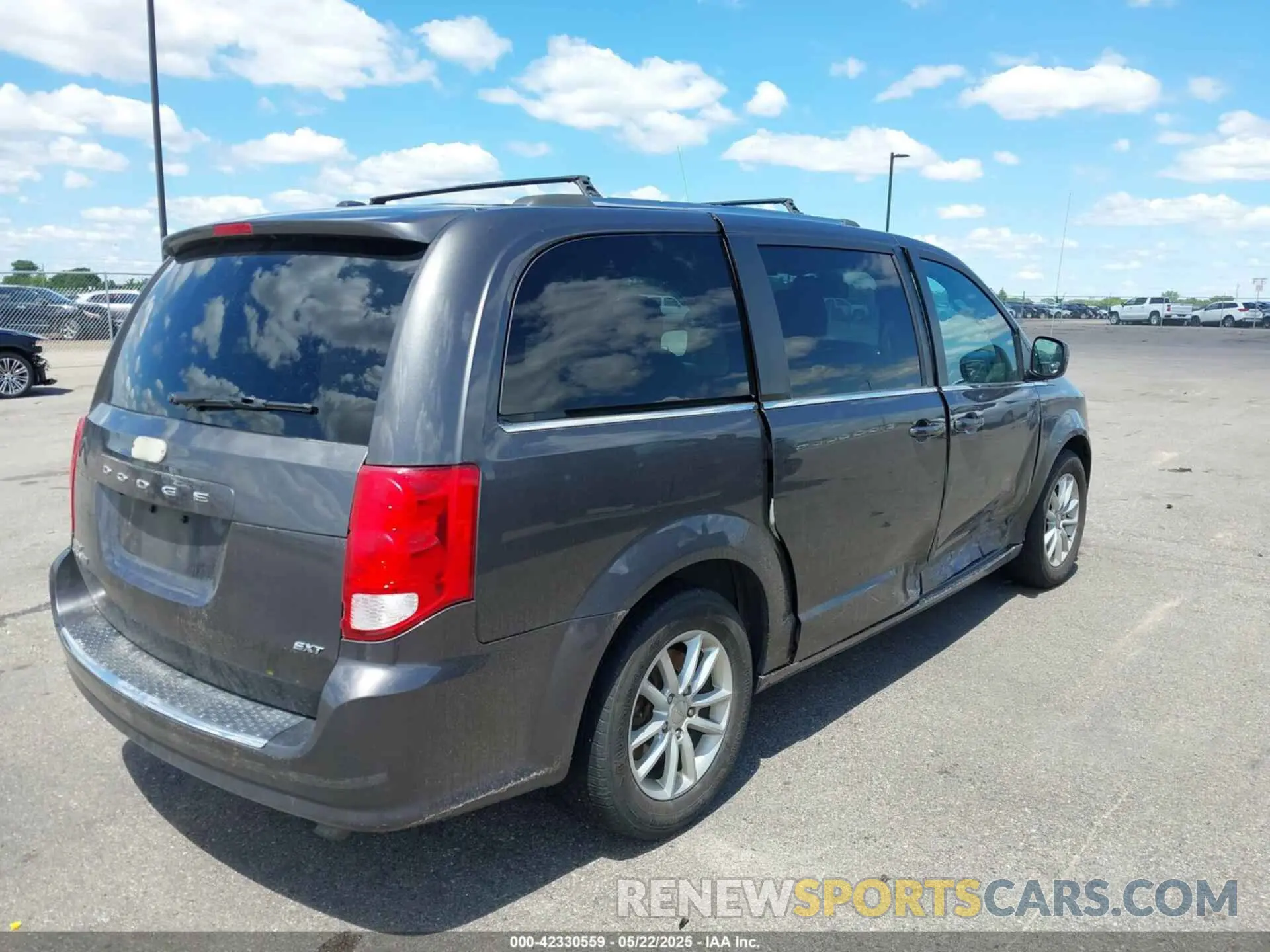4 fotografías del automóvil dañado 2C4RDGCG8KR717896 DODGE GRAND CARAVAN 2019