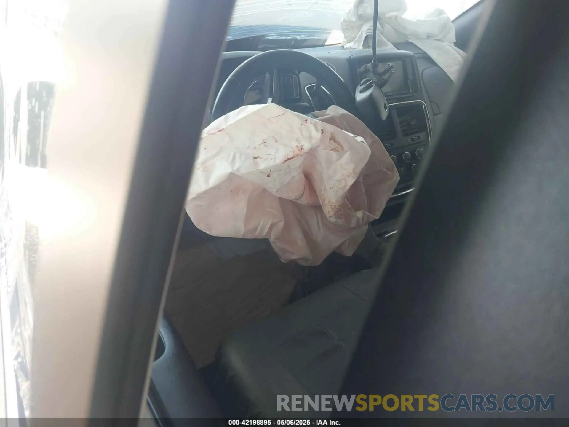 12 fotografías del automóvil dañado 2C4RDGCG8KR770727 DODGE GRAND CARAVAN 2019