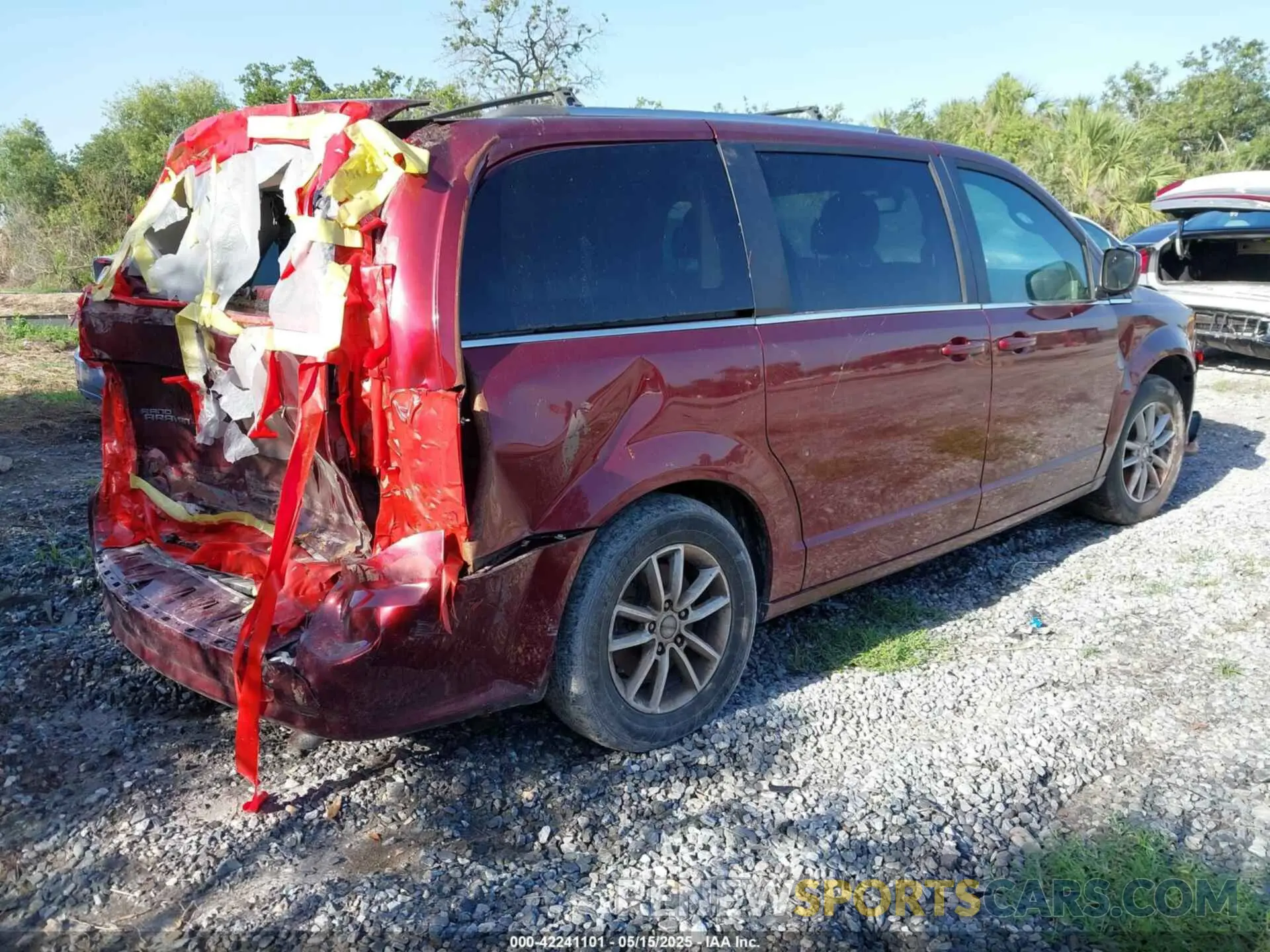 4 fotografías del automóvil dañado 2C4RDGCG9KR542185 DODGE GRAND CARAVAN 2019